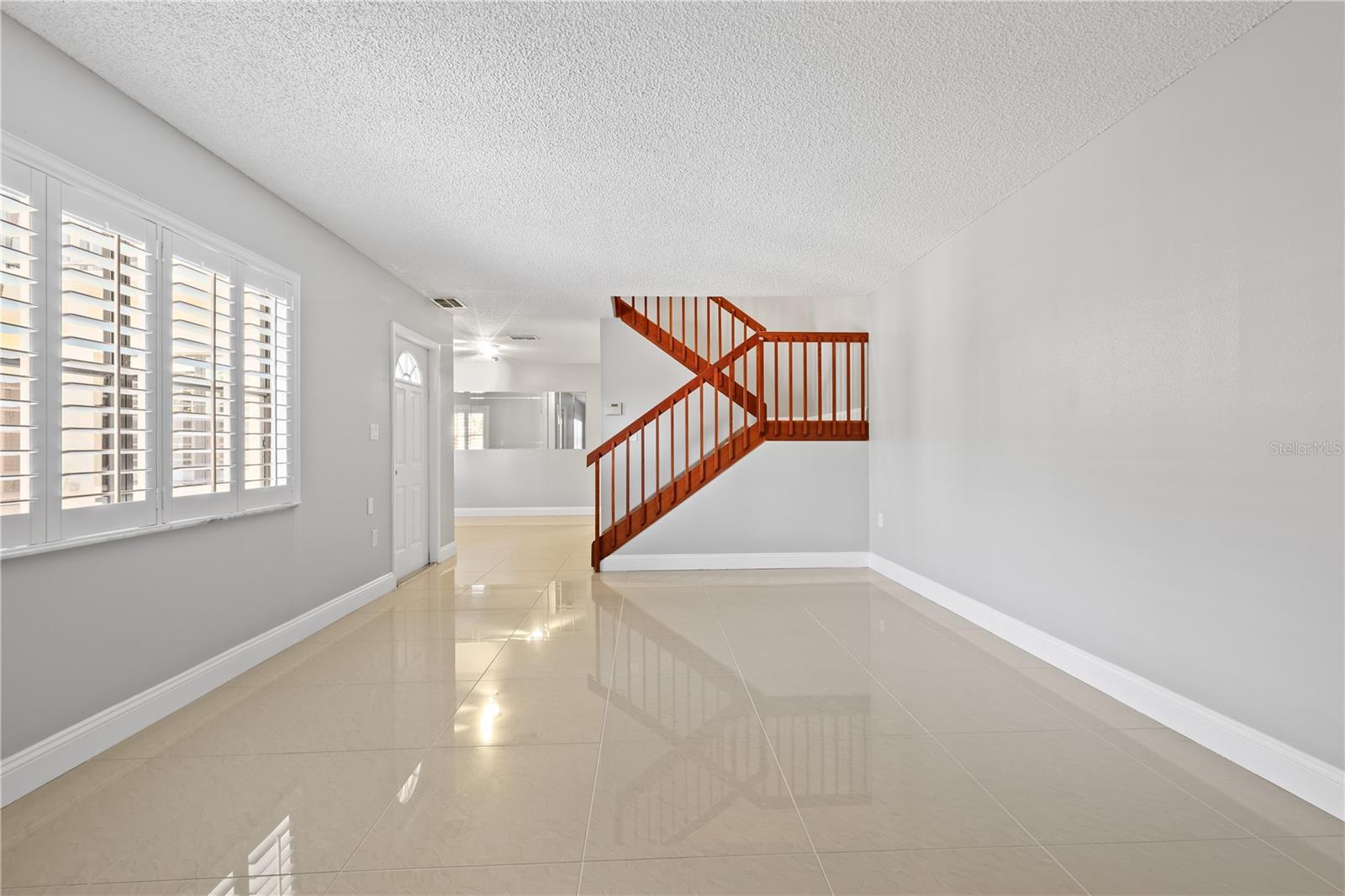 Image 6 of 44 For 5224 Cedarbend Drive 4