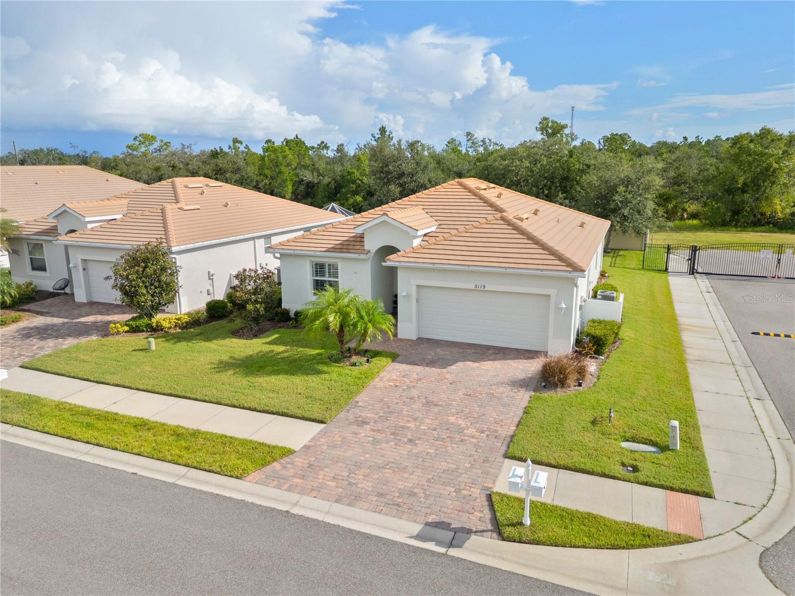 Image 33 of 41 For 5119 Grand Cypress Blvd