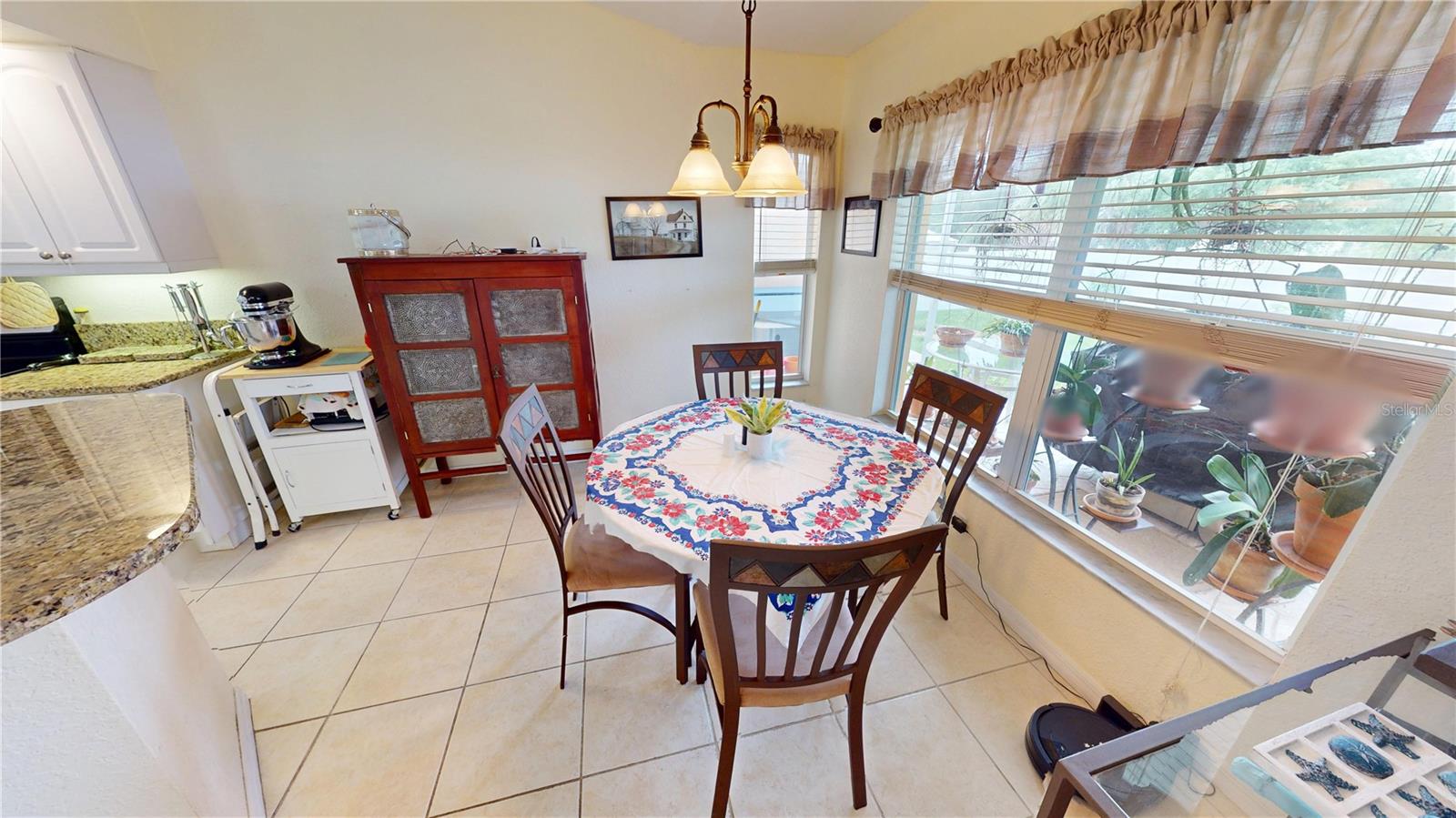 Image 14 of 34 For 18319 Arapahoe Circle