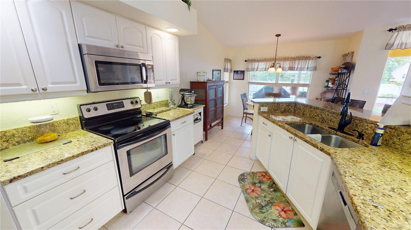 Image 16 of 34 For 18319 Arapahoe Circle