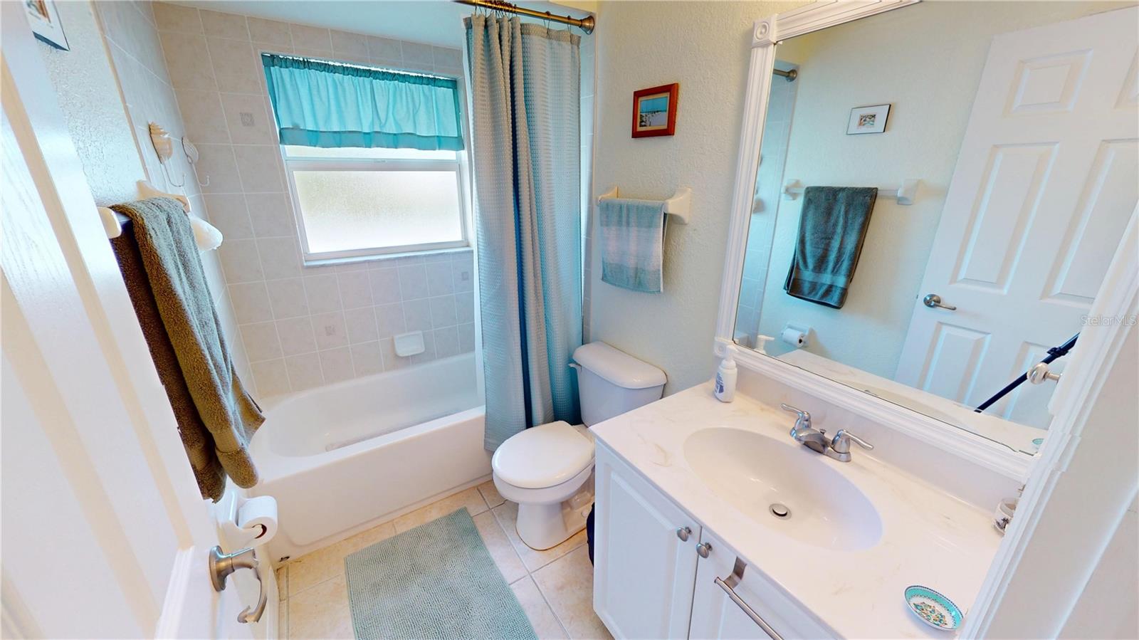 Image 28 of 34 For 18319 Arapahoe Circle