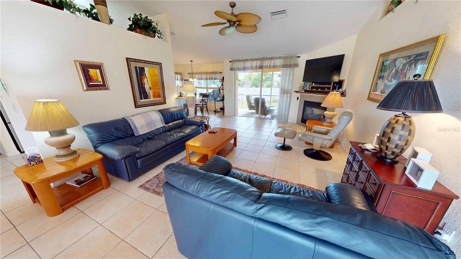 Image 5 of 34 For 18319 Arapahoe Circle