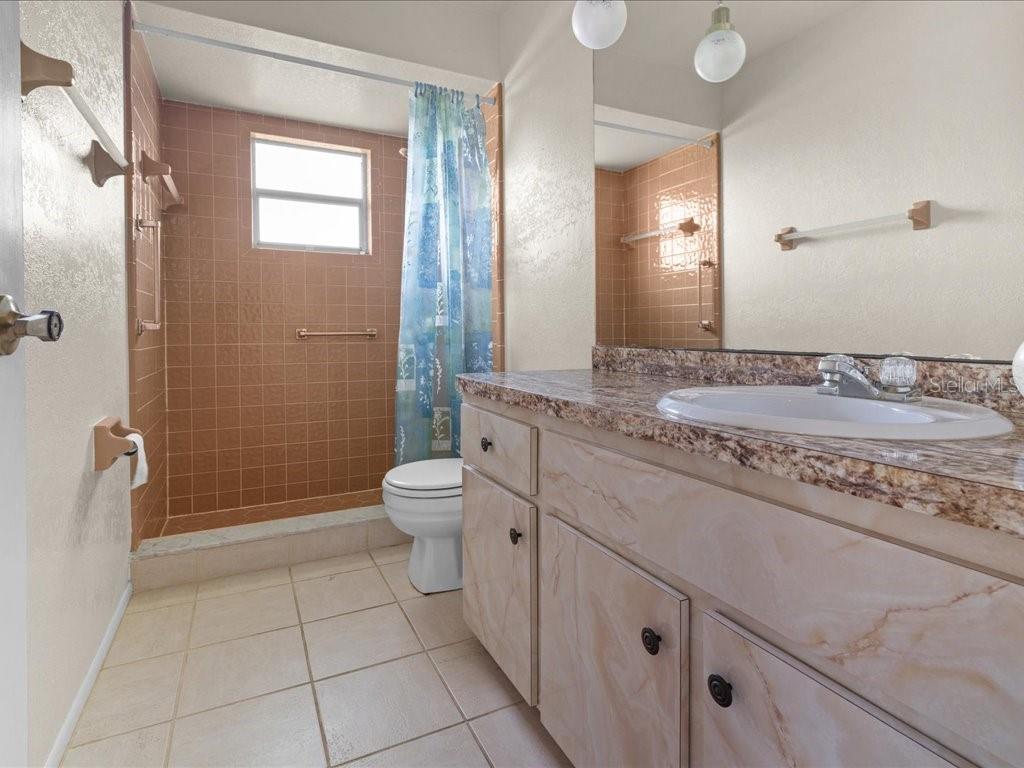 Image 16 of 35 For 4461 Cunningham Street