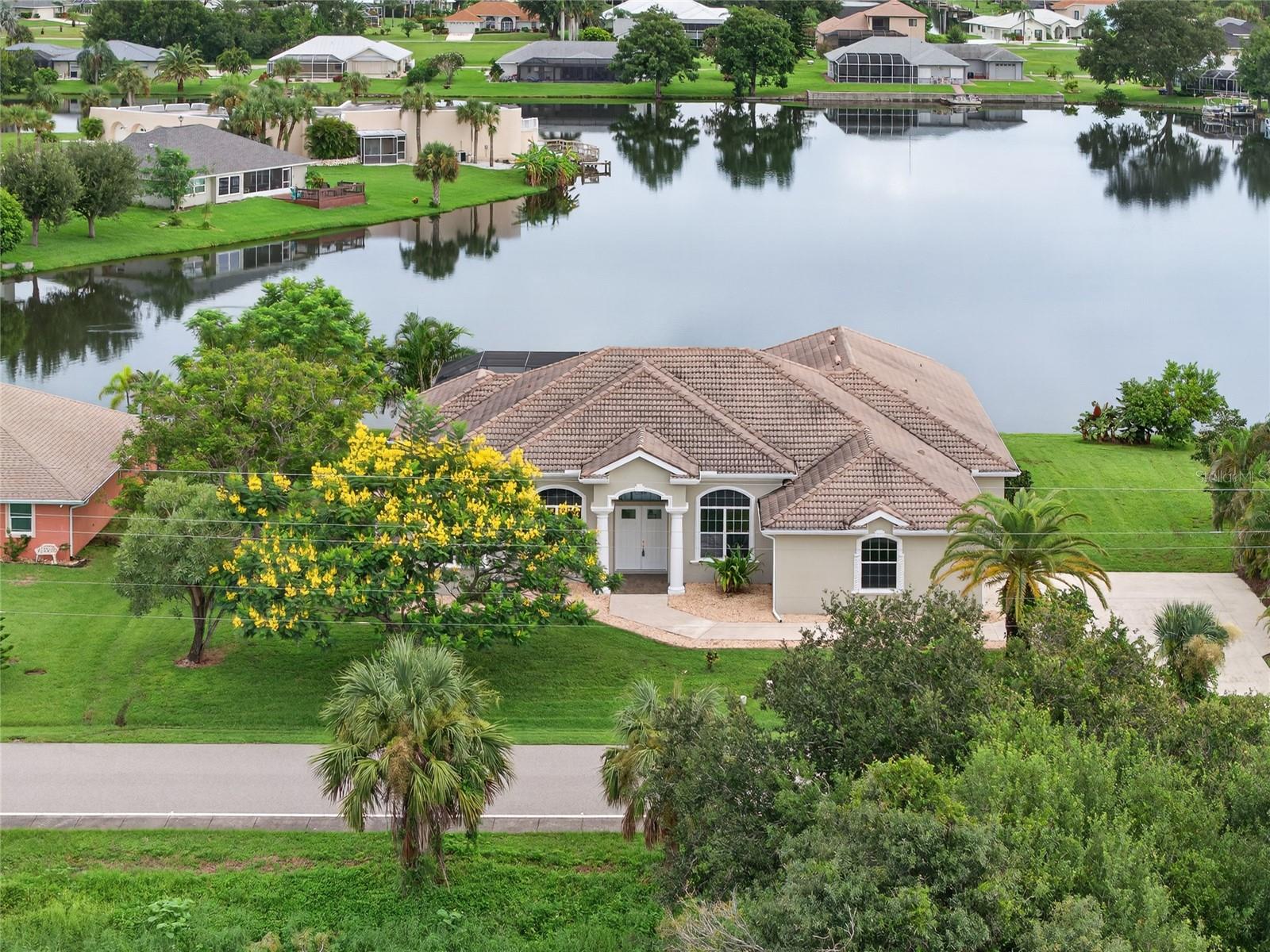 Details for 11600 Courtly Manor Drive, LAKE SUZY, FL 34269