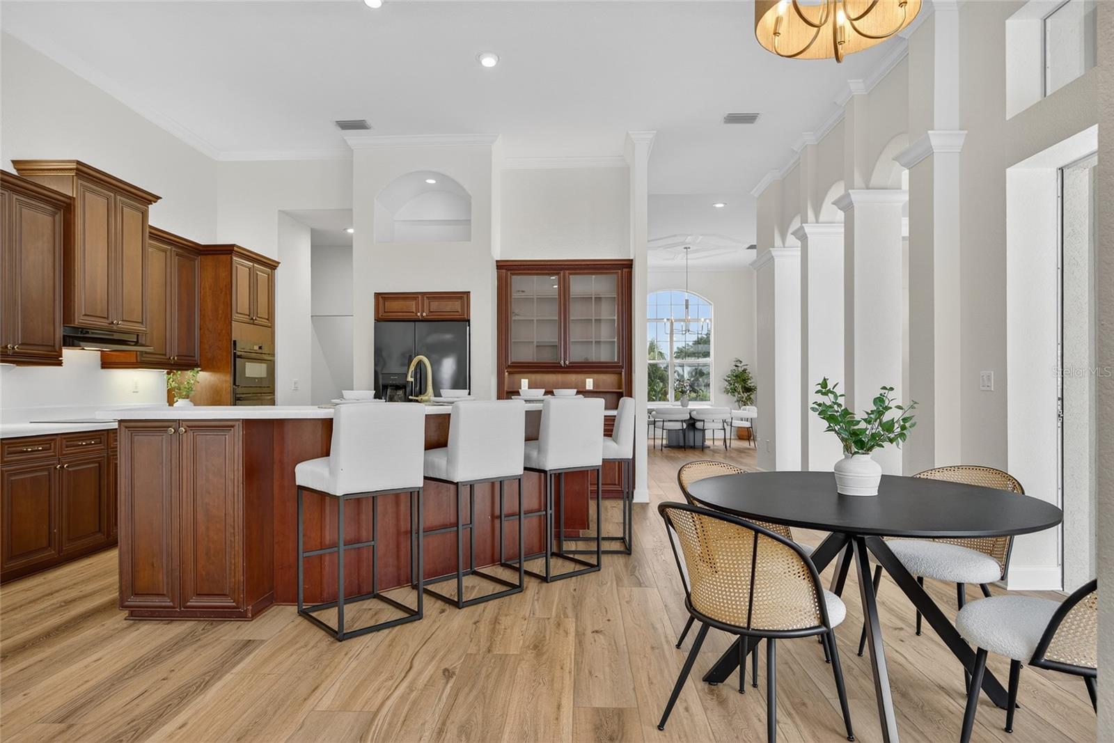 Image 11 of 44 For 11600 Courtly Manor Drive