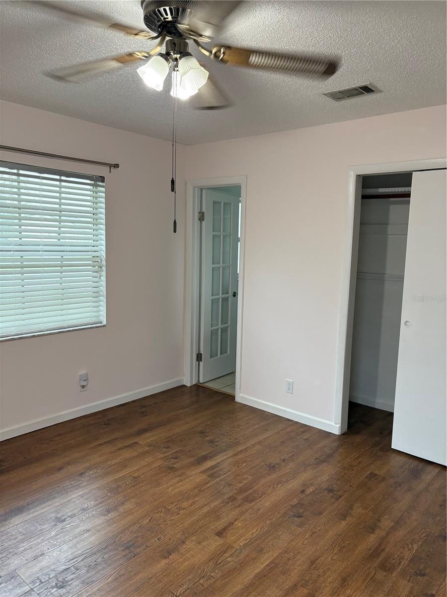 Image 11 of 36 For 6418 Paris Street