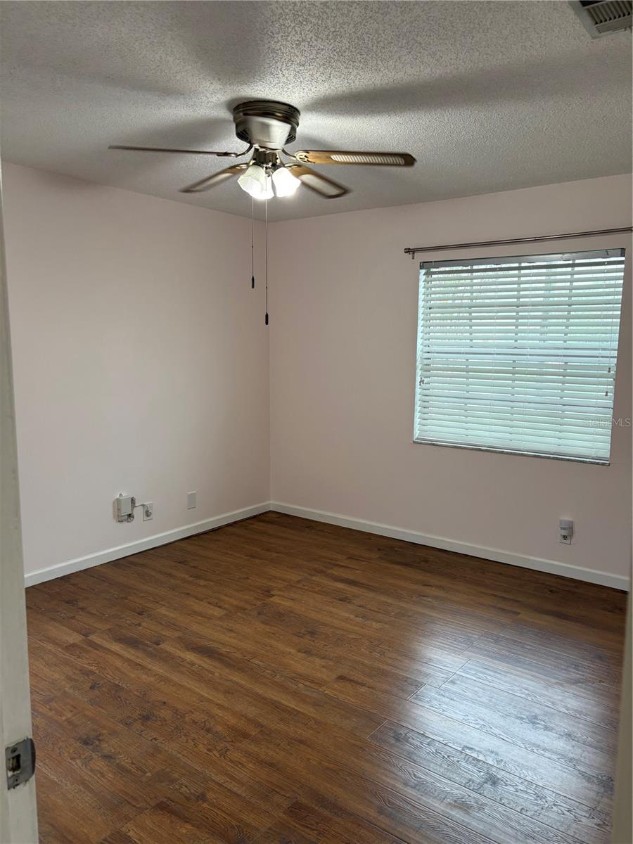 Image 12 of 36 For 6418 Paris Street