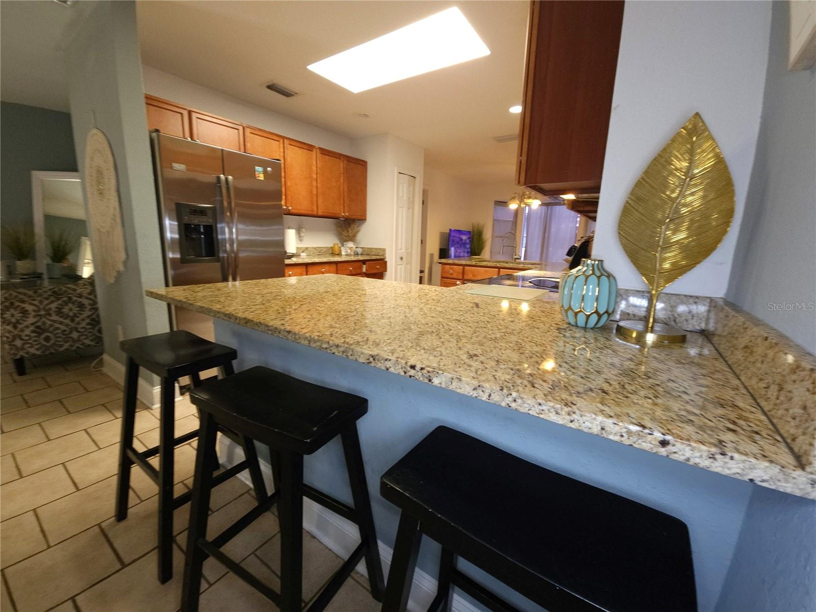 Listing photo id 7 for 382 Genesee Avenue Ne