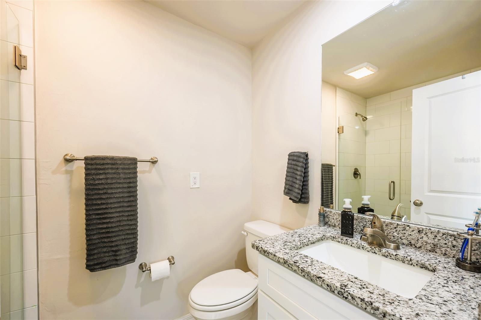 Image 15 of 40 For 6332 Royal Woods Drive