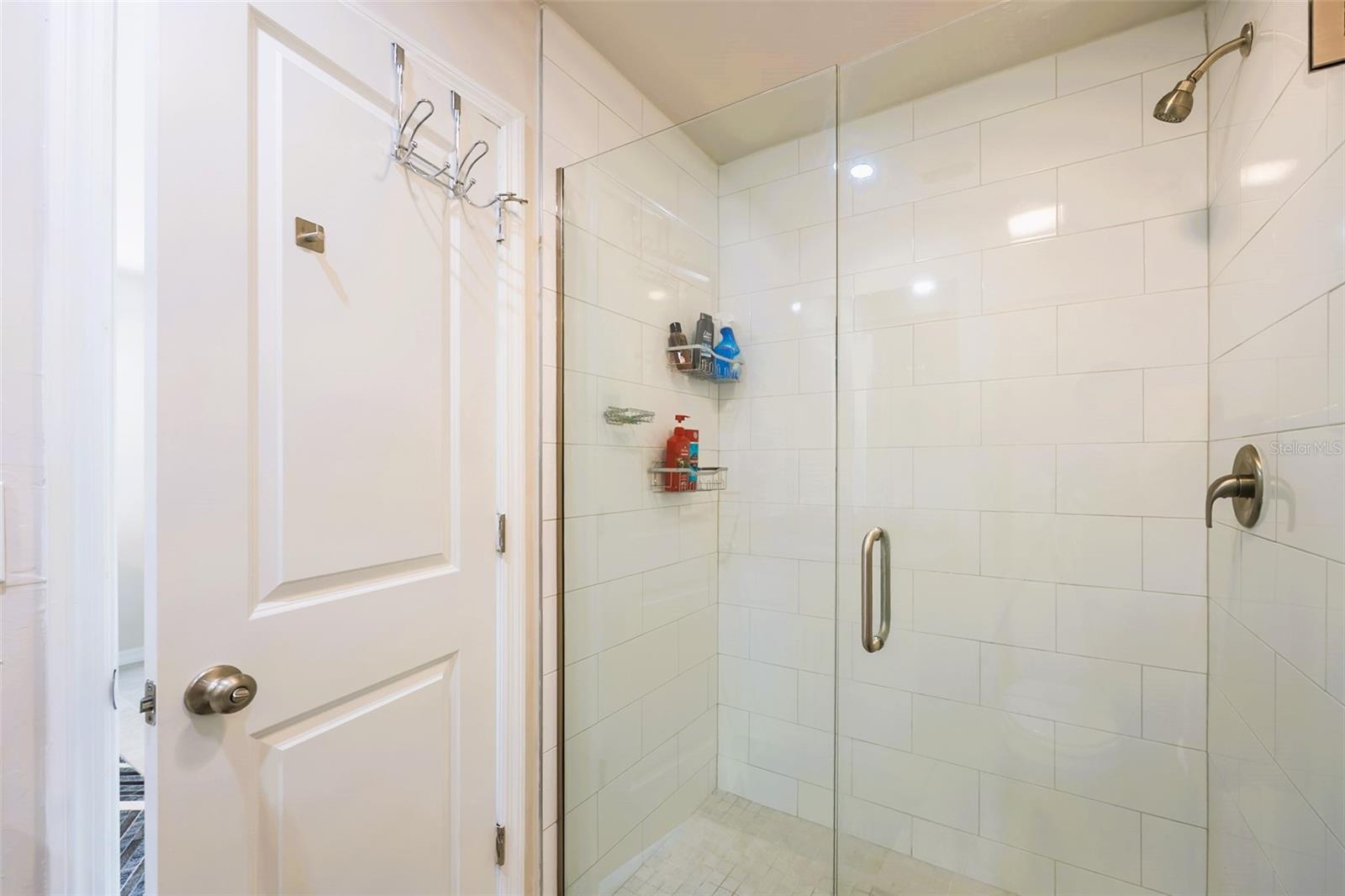 Image 16 of 40 For 6332 Royal Woods Drive