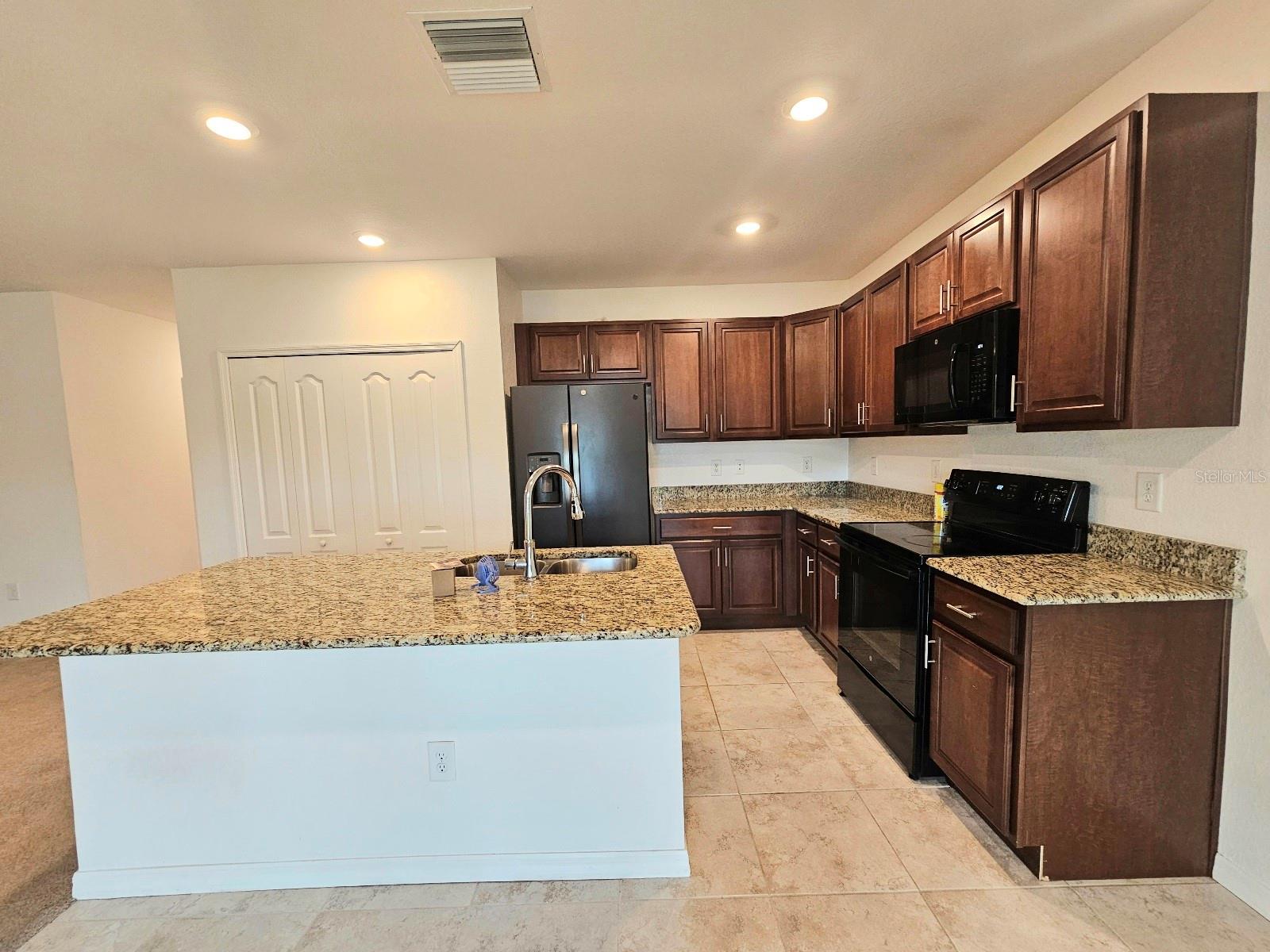 Image 3 of 44 For 3050 Beacon Drive
