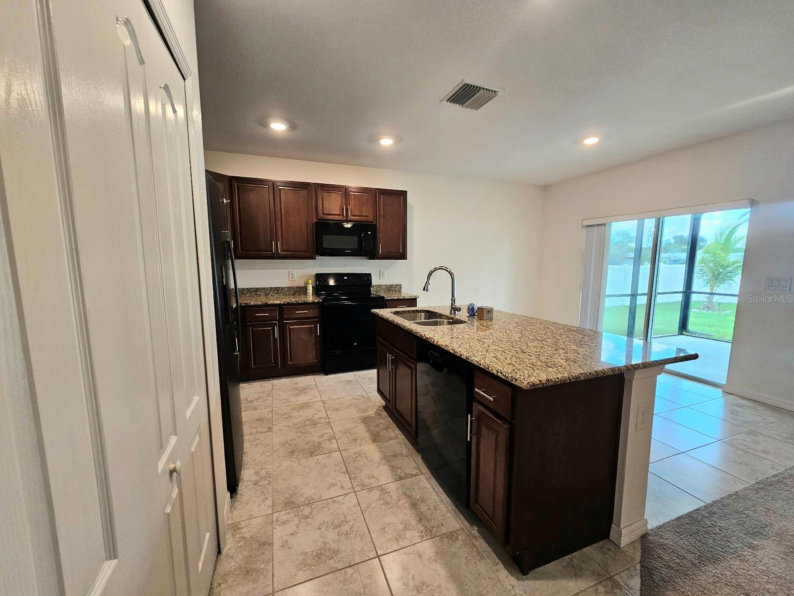 Image 8 of 44 For 3050 Beacon Drive