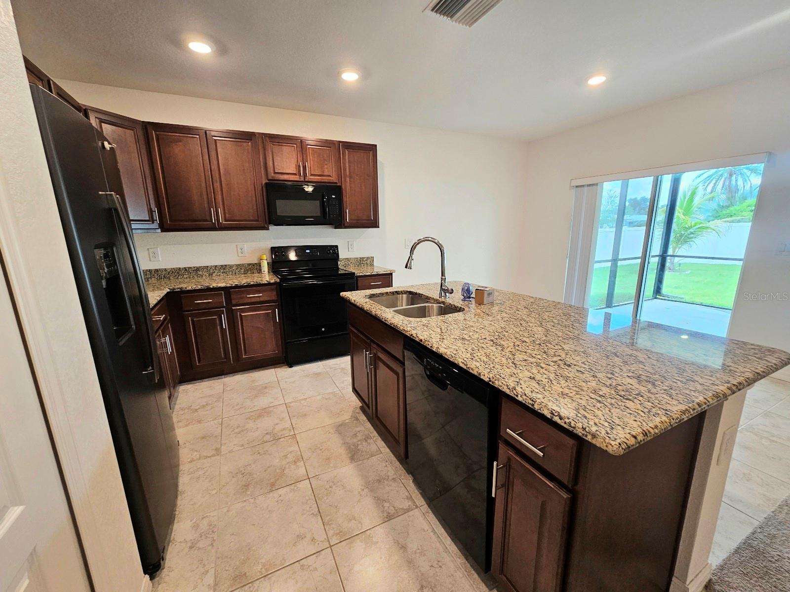Image 9 of 44 For 3050 Beacon Drive