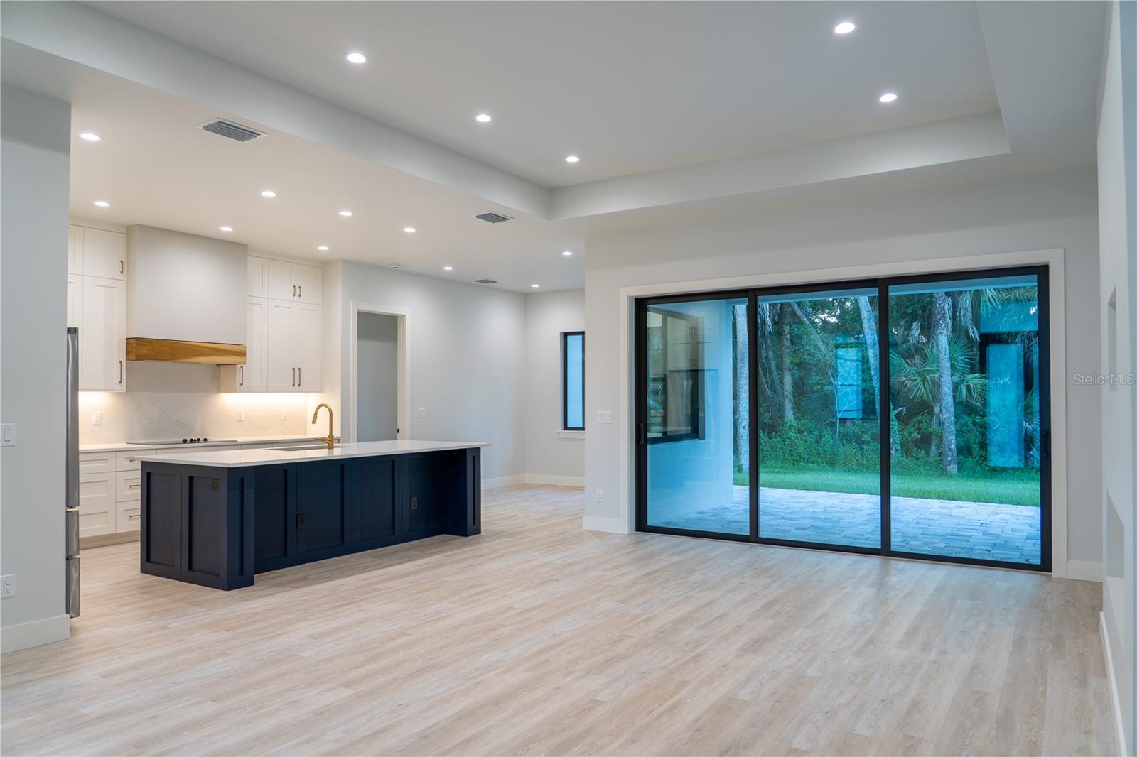 Image 12 of 60 For 1493 Boswell Street