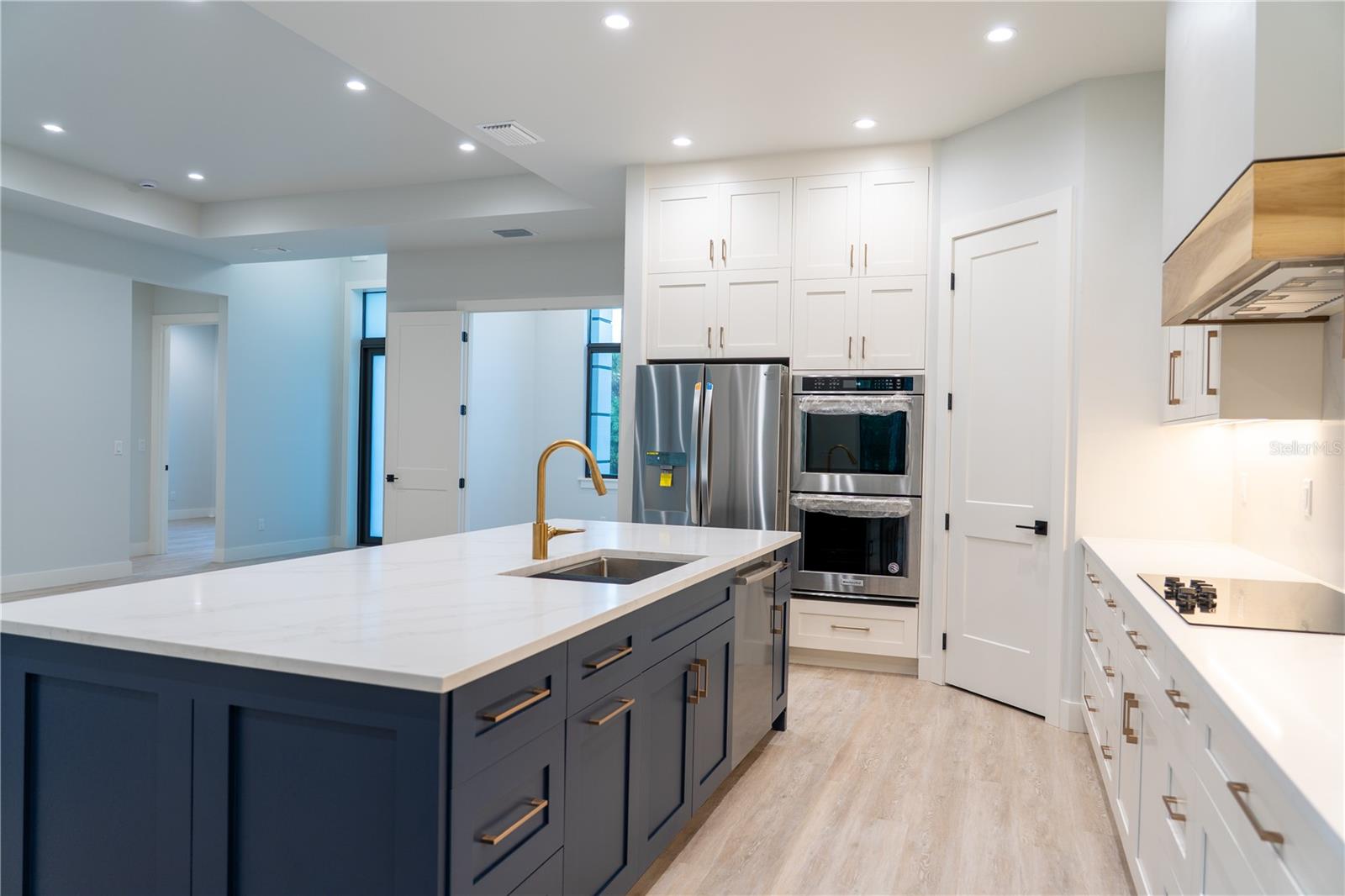 Image 13 of 60 For 1493 Boswell Street