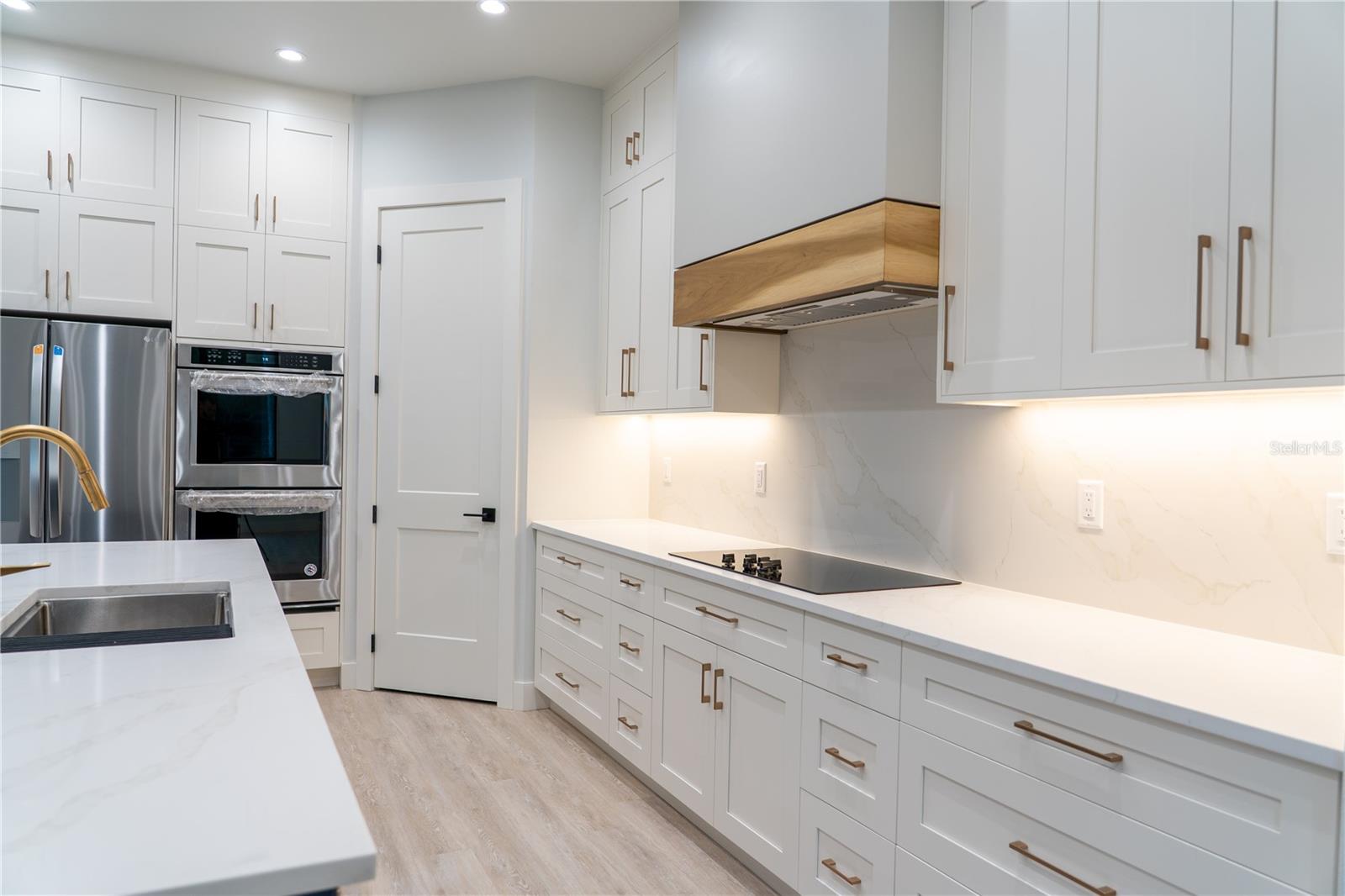 Image 14 of 60 For 1493 Boswell Street