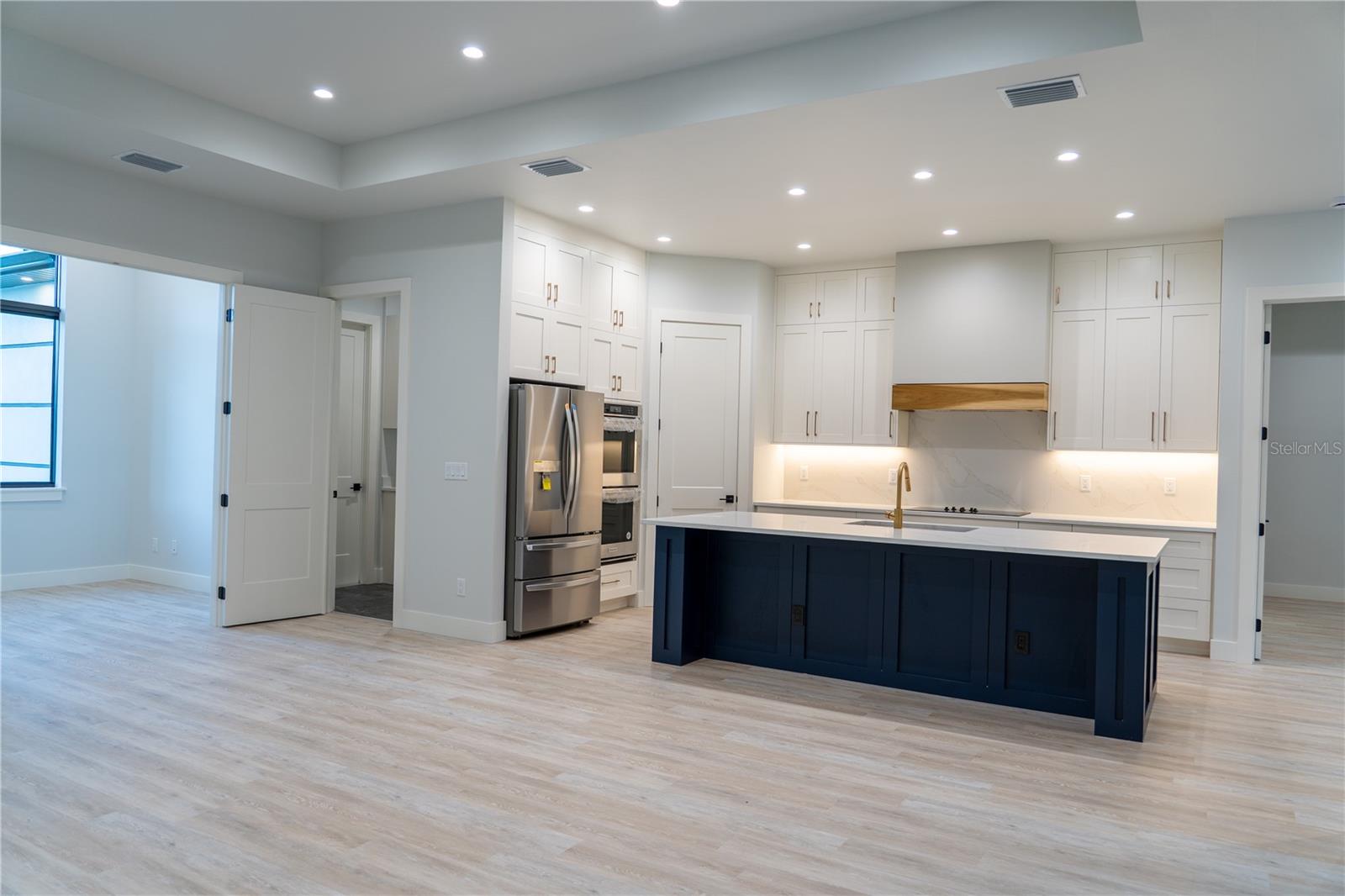 Image 17 of 60 For 1493 Boswell Street