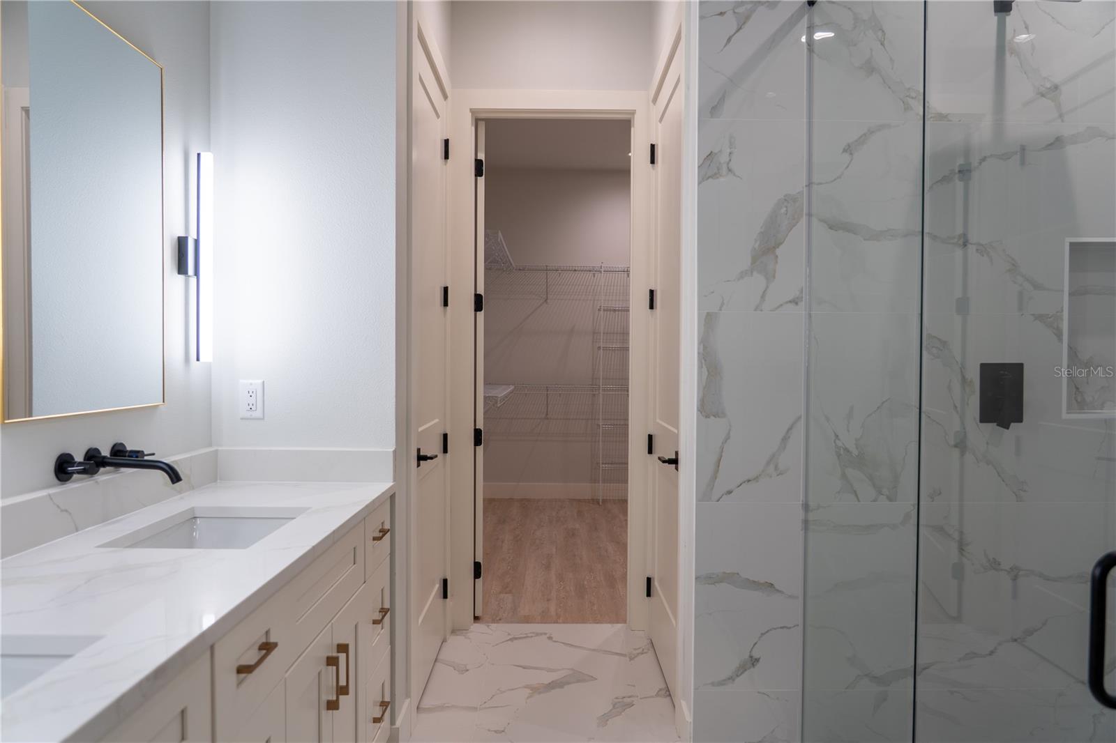 Image 37 of 60 For 1493 Boswell Street