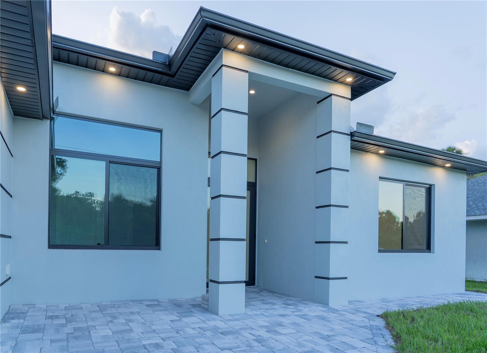 Image 4 of 60 For 1493 Boswell Street