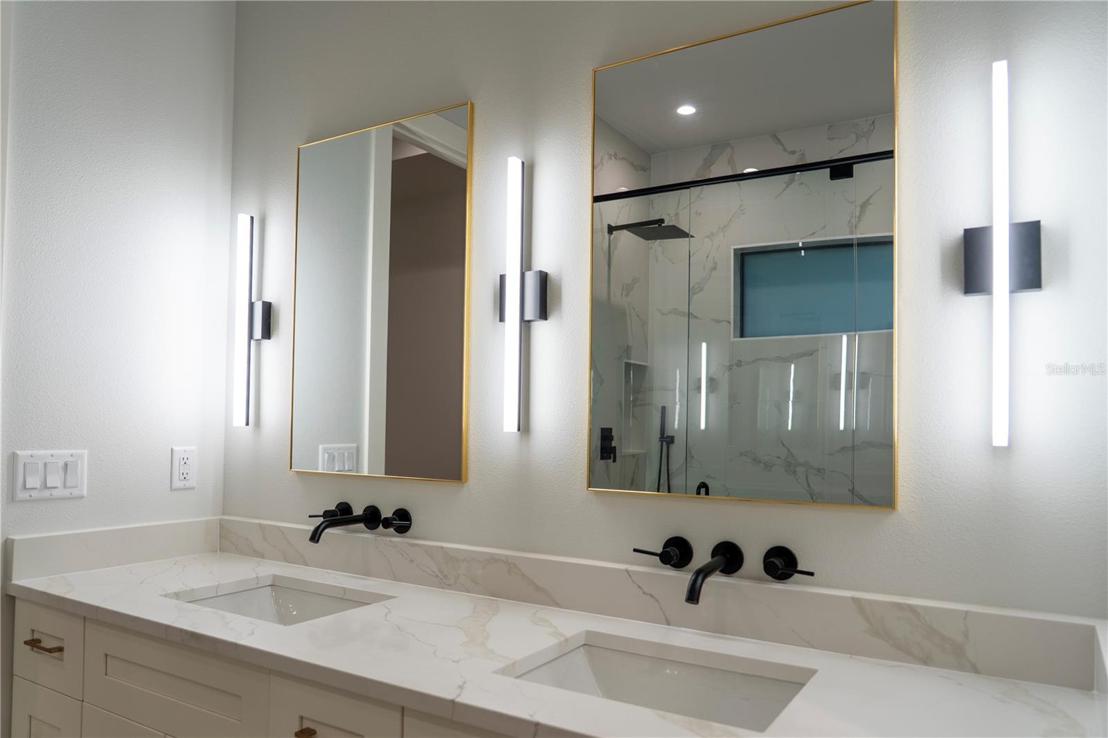 Image 40 of 60 For 1493 Boswell Street