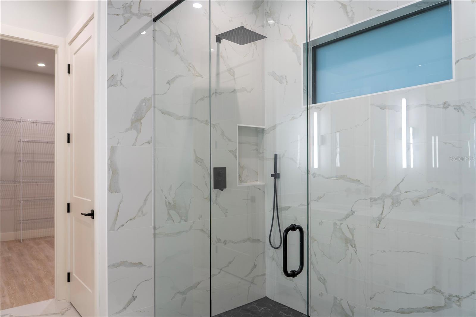 Image 42 of 60 For 1493 Boswell Street