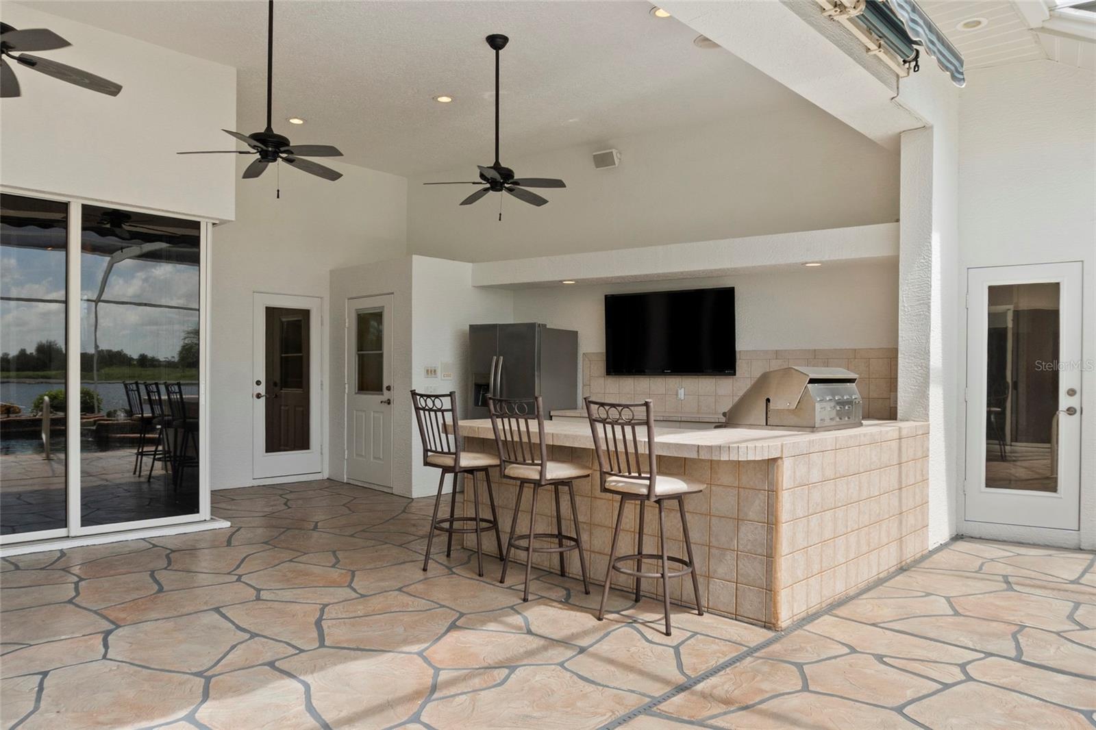Image 16 of 50 For 1875 Canary Palm Way