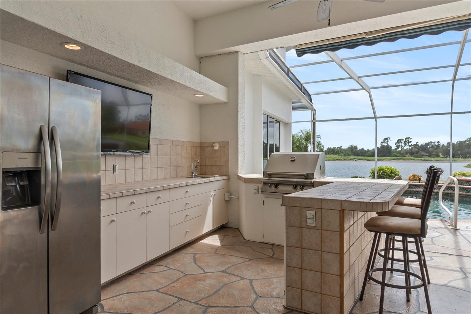 Image 17 of 50 For 1875 Canary Palm Way