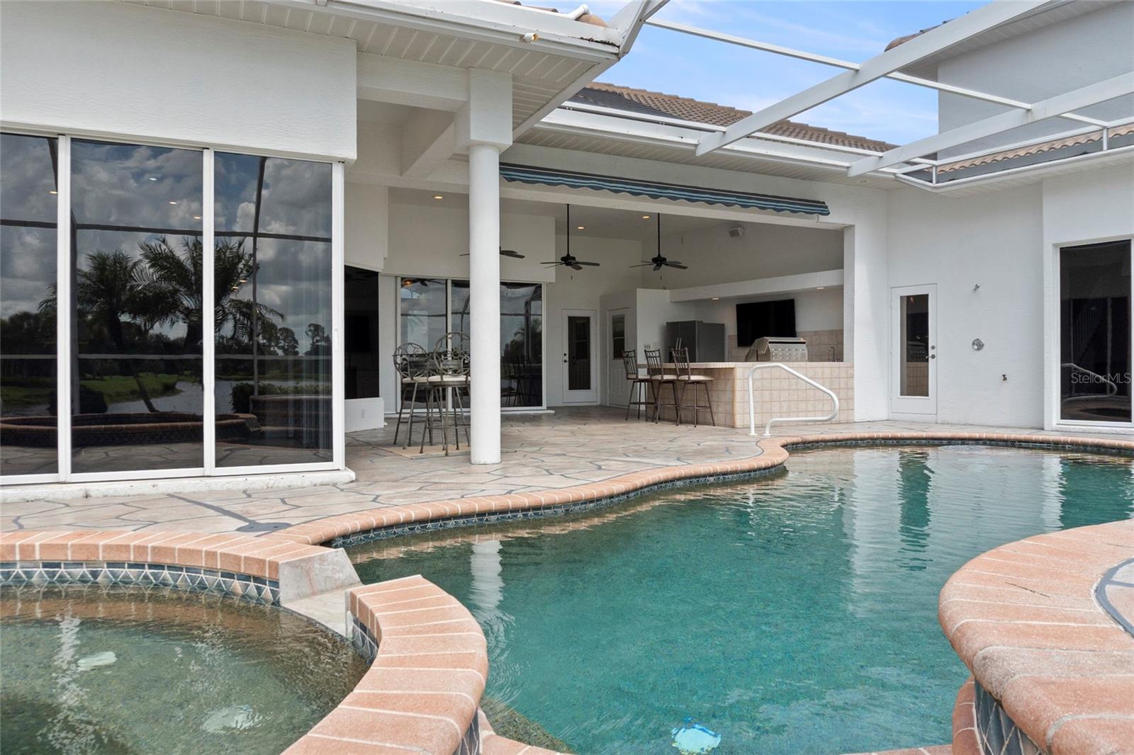 Image 21 of 50 For 1875 Canary Palm Way