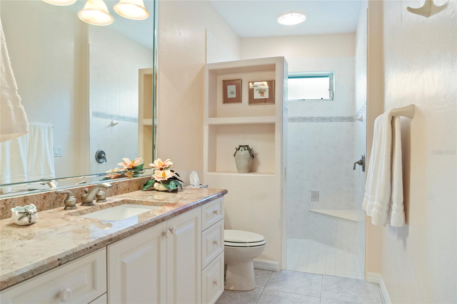 Image 33 of 50 For 1875 Canary Palm Way