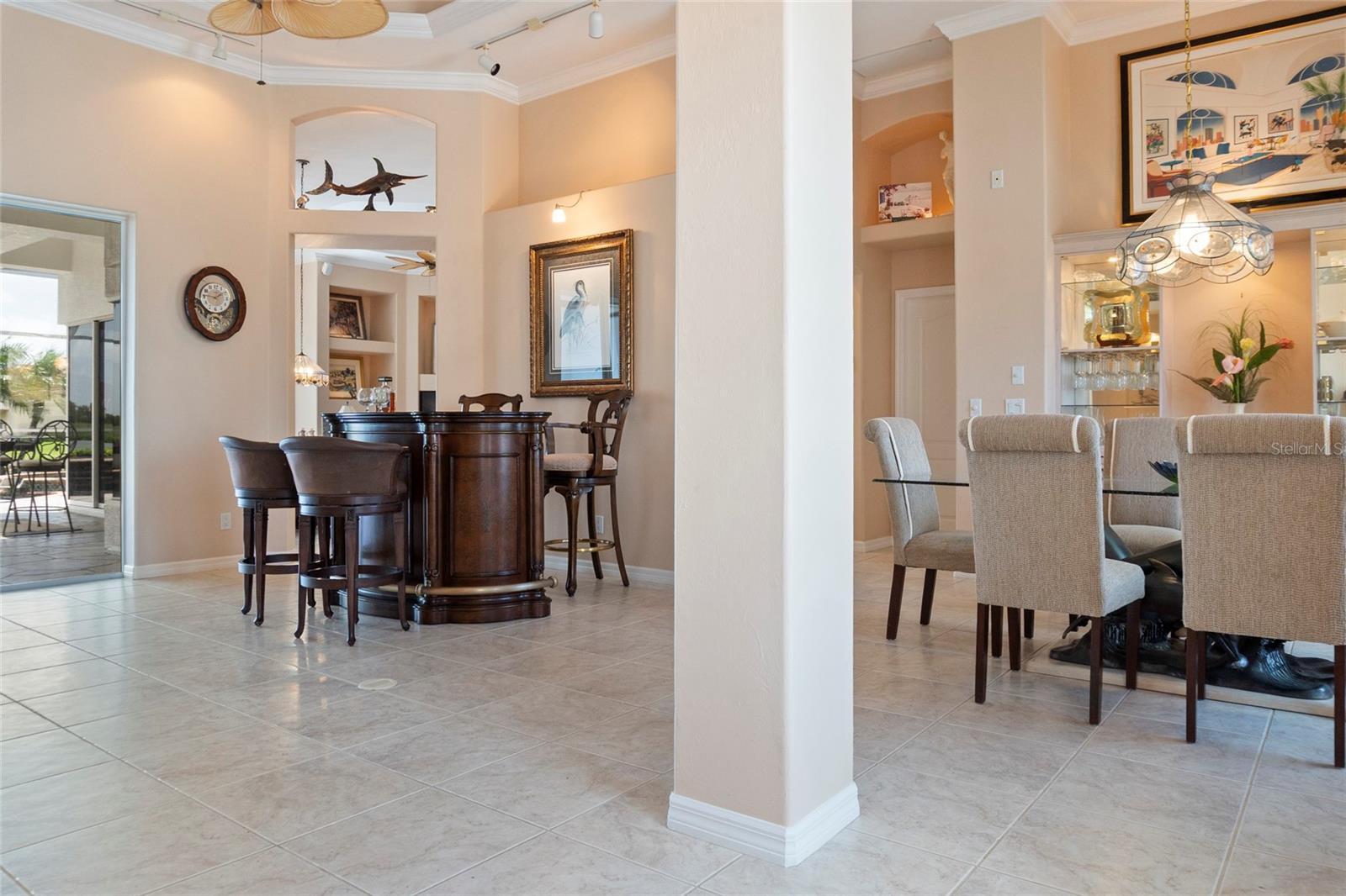 Image 5 of 50 For 1875 Canary Palm Way