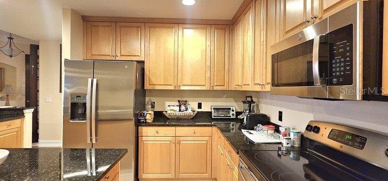 Image 10 of 28 For 85 Vivante Boulevard 8525 (205)