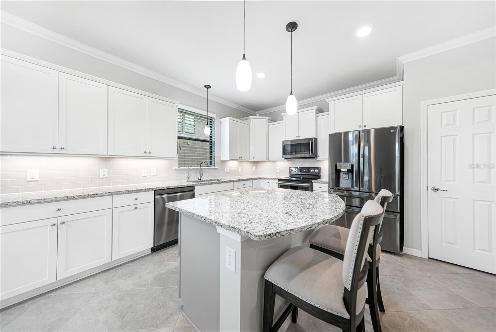 Image 16 of 31 For 2455 Marton Oak Boulevard