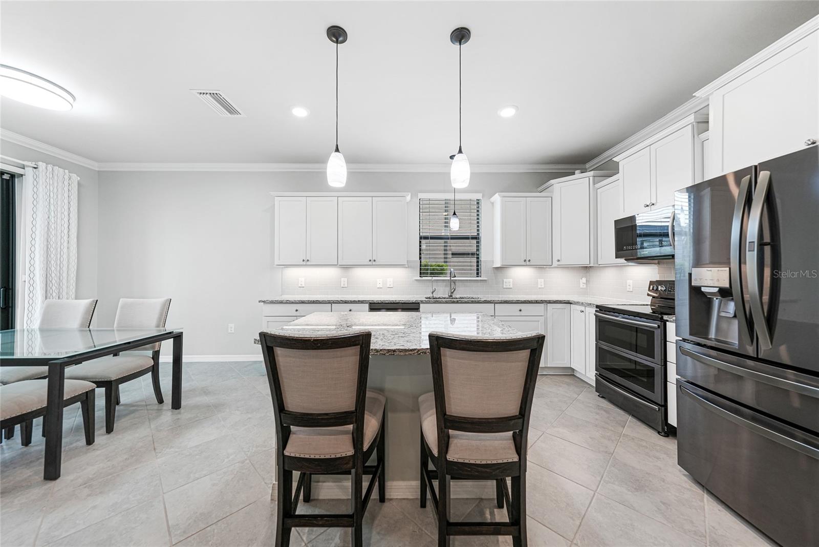 Image 17 of 31 For 2455 Marton Oak Boulevard