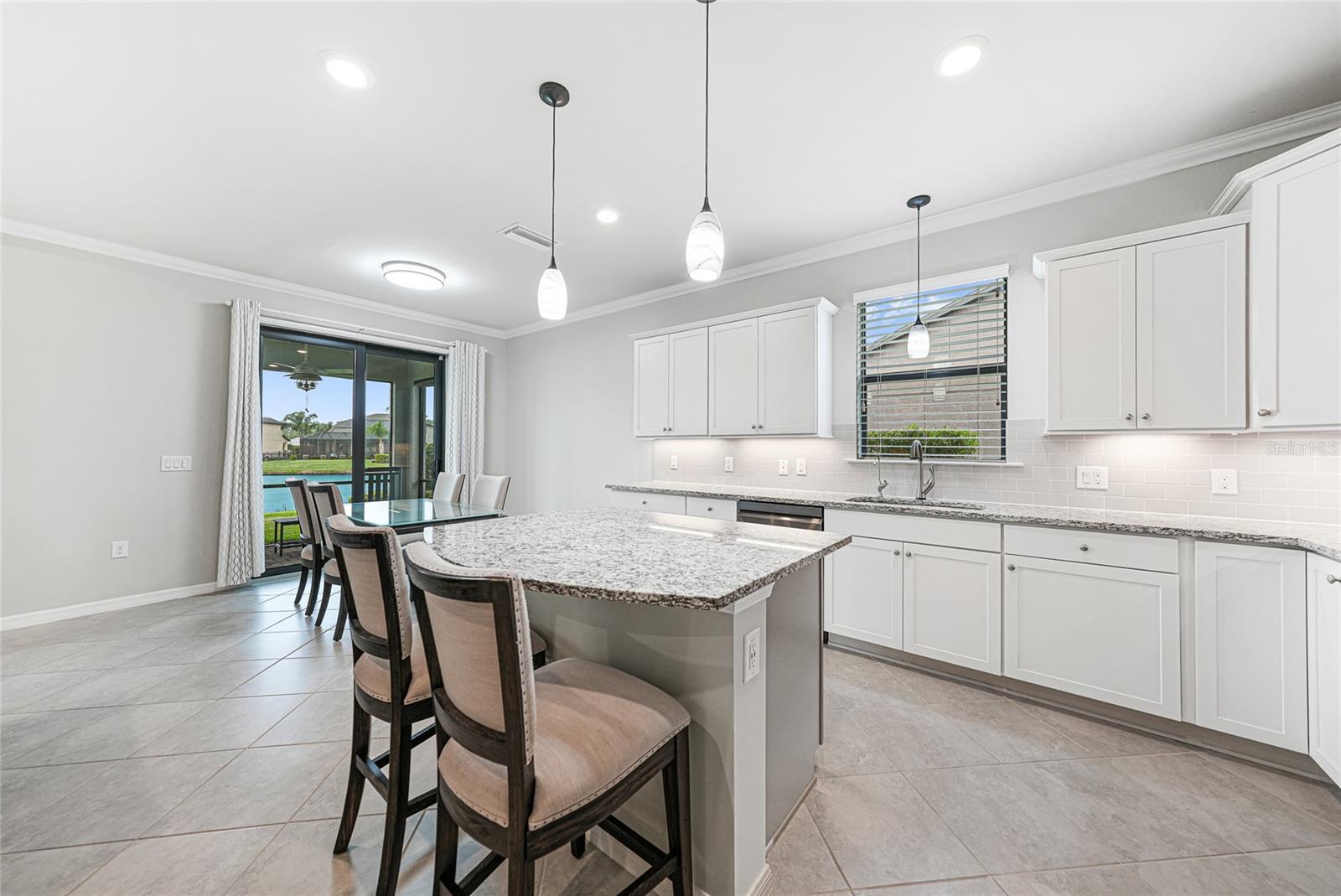 Image 18 of 31 For 2455 Marton Oak Boulevard
