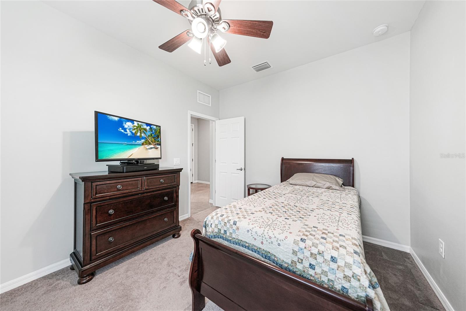 Image 24 of 31 For 2455 Marton Oak Boulevard