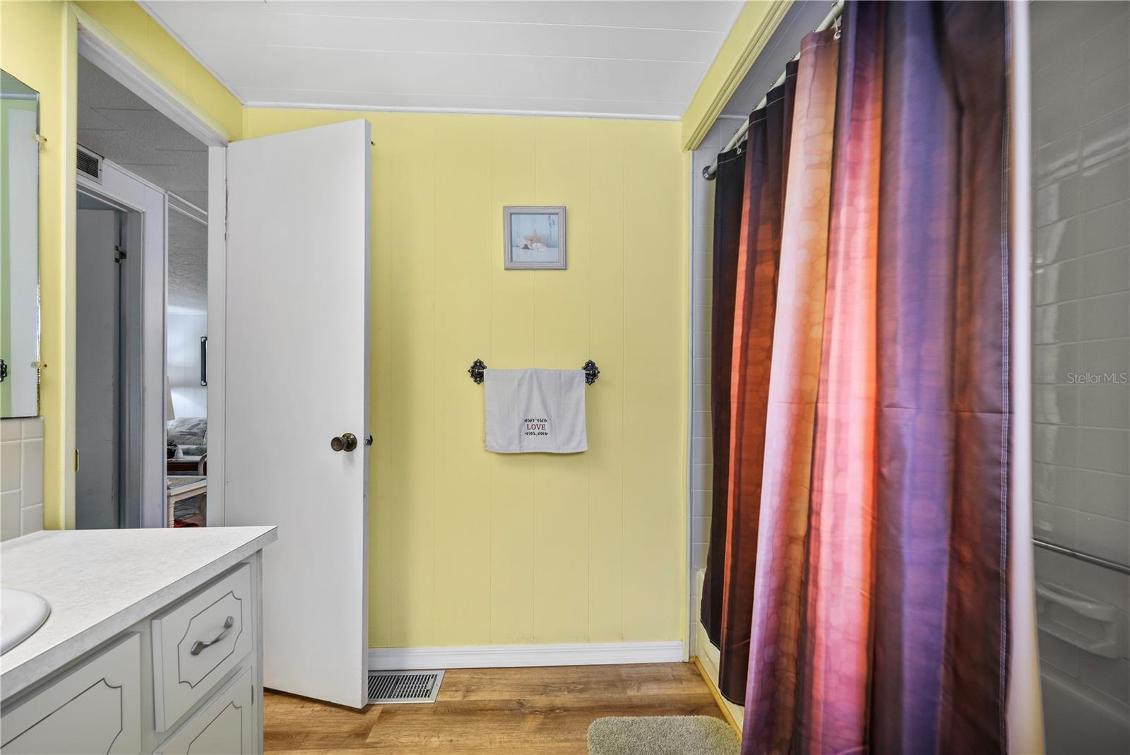 Image 31 of 90 For 2100 Kings Highway 516