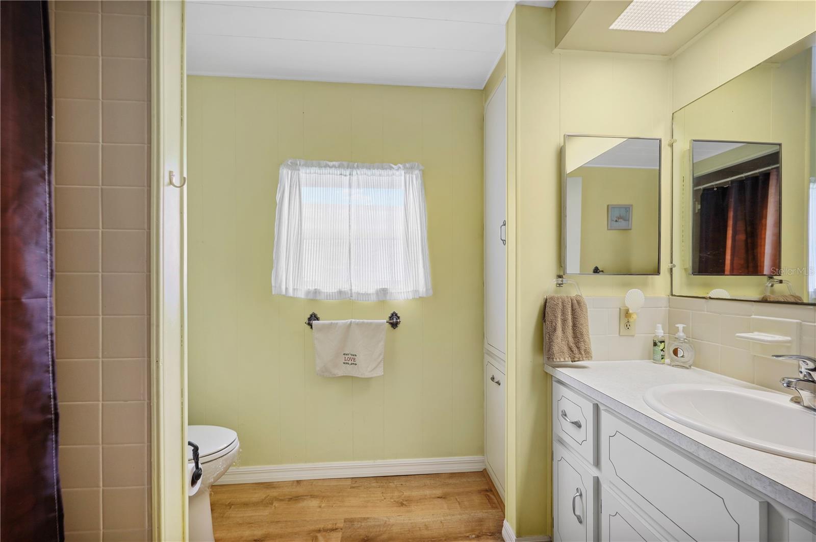 Image 32 of 90 For 2100 Kings Highway 516