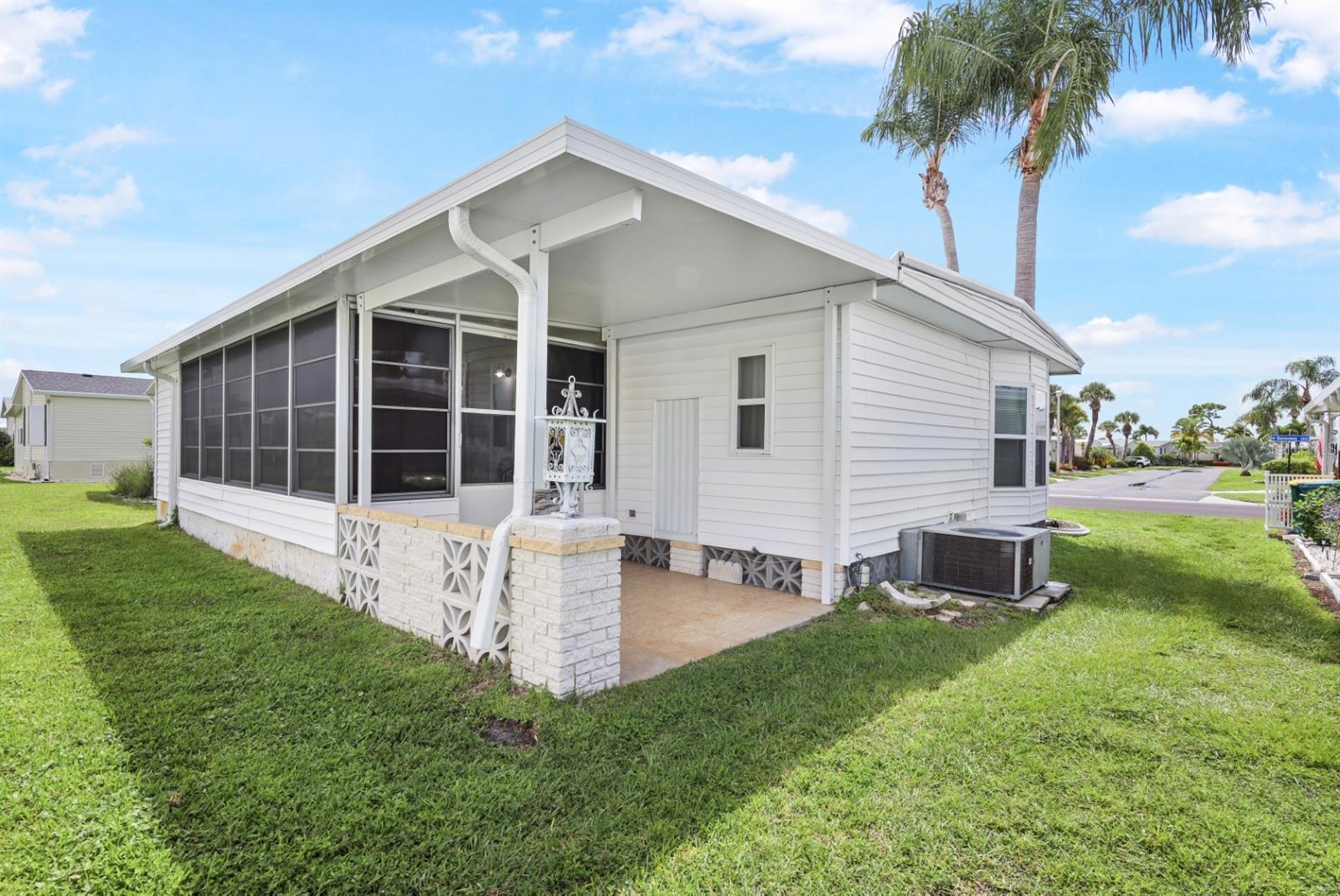 Image 5 of 90 For 2100 Kings Highway 516