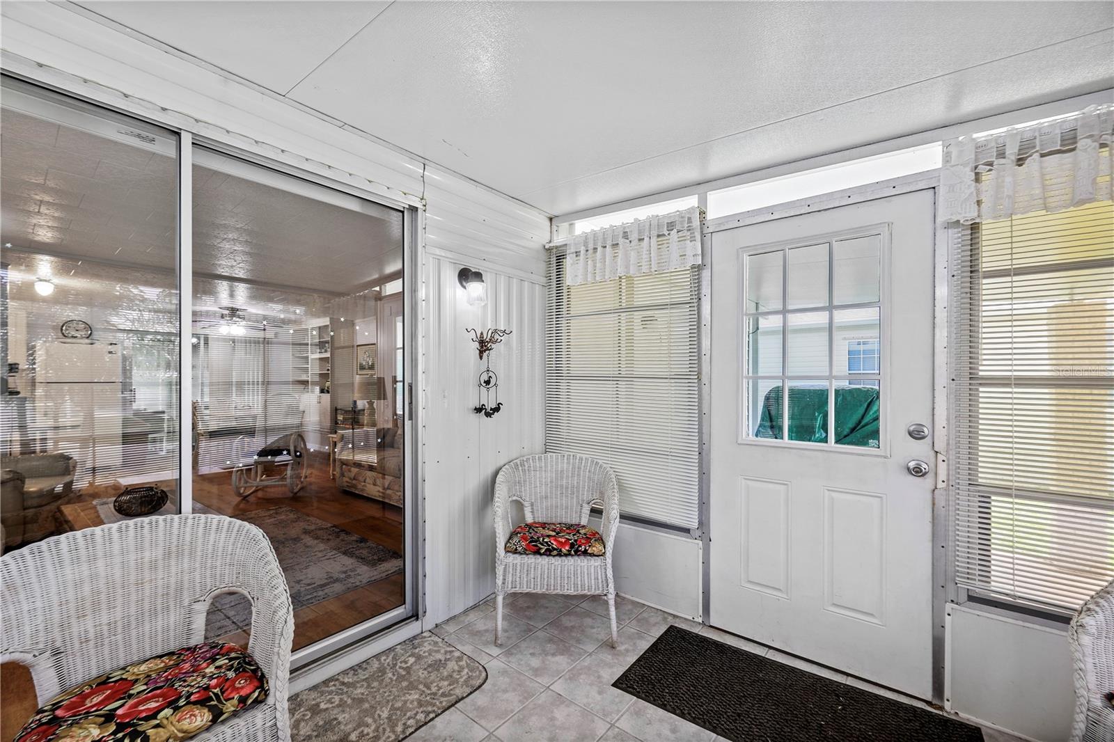 Image 9 of 90 For 2100 Kings Highway 516