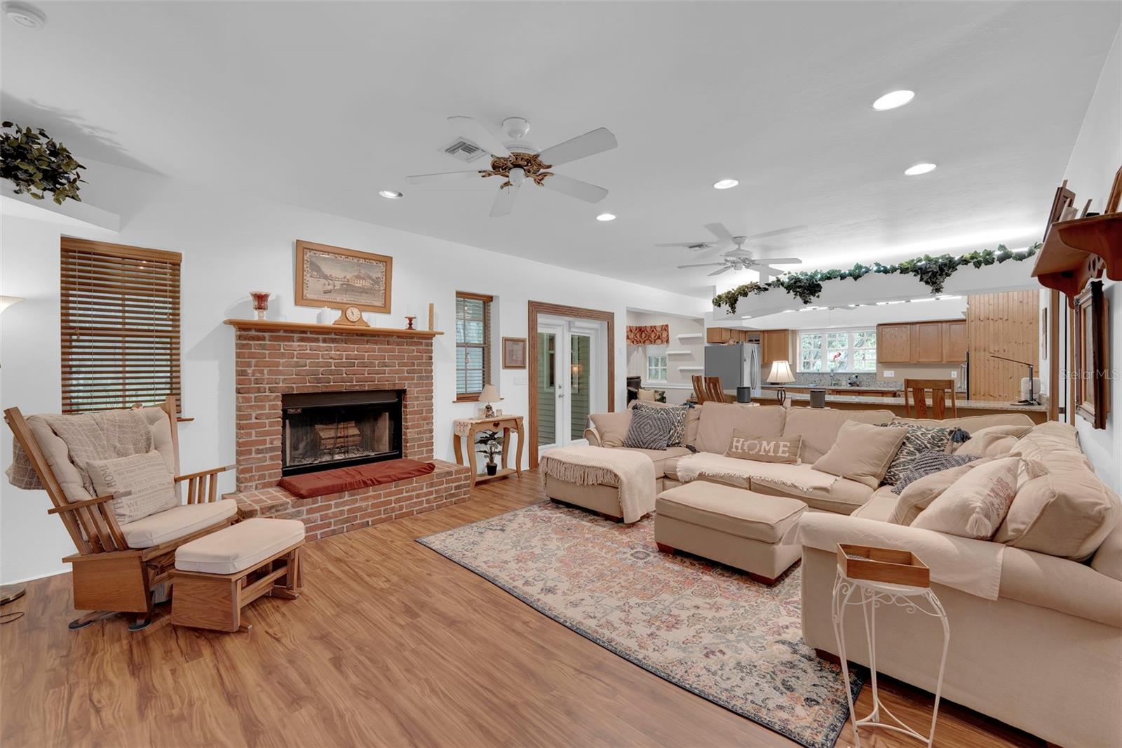 Image 31 of 43 For 4691 Long Lake Drive