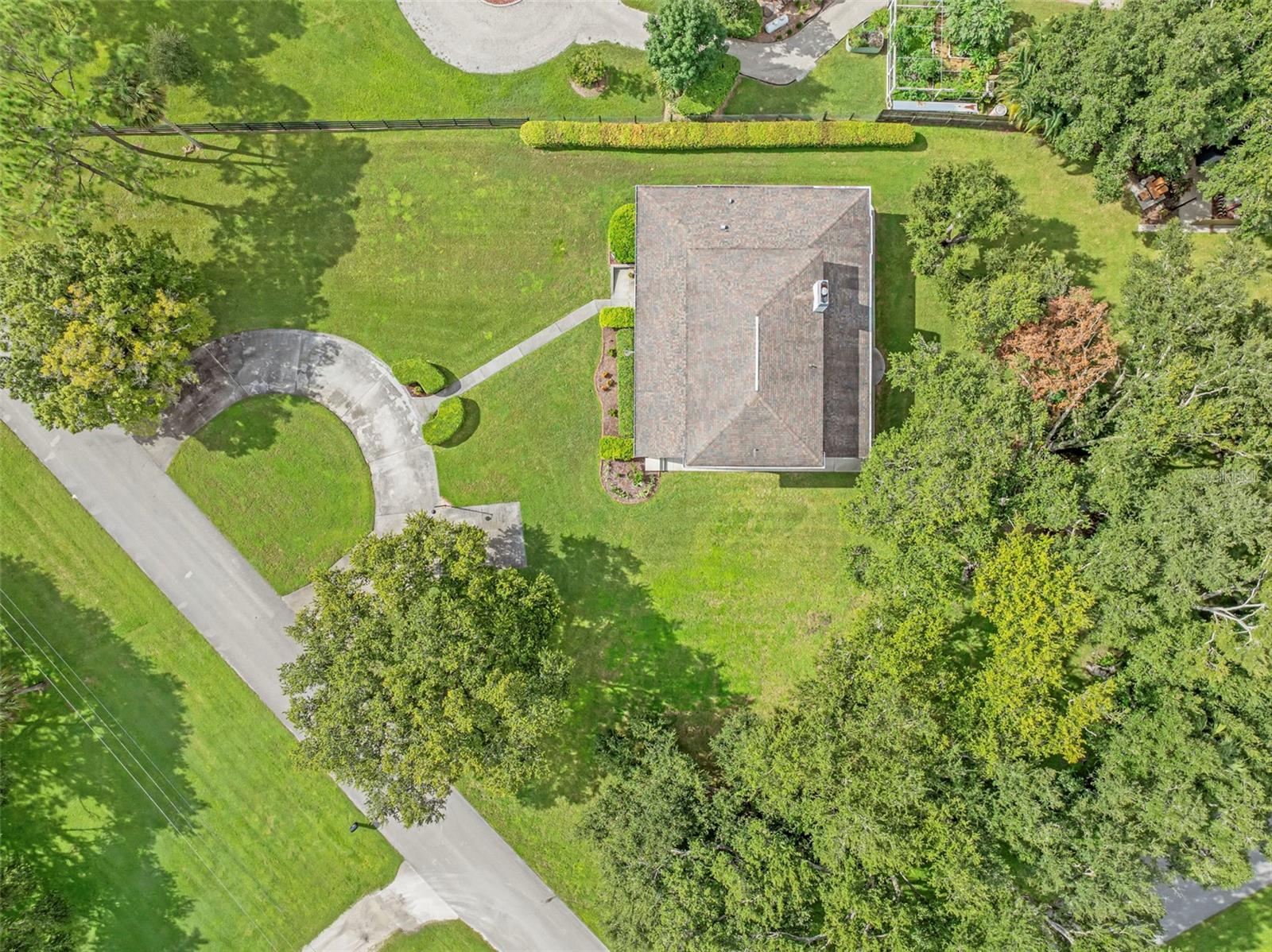 Image 4 of 43 For 4691 Long Lake Drive