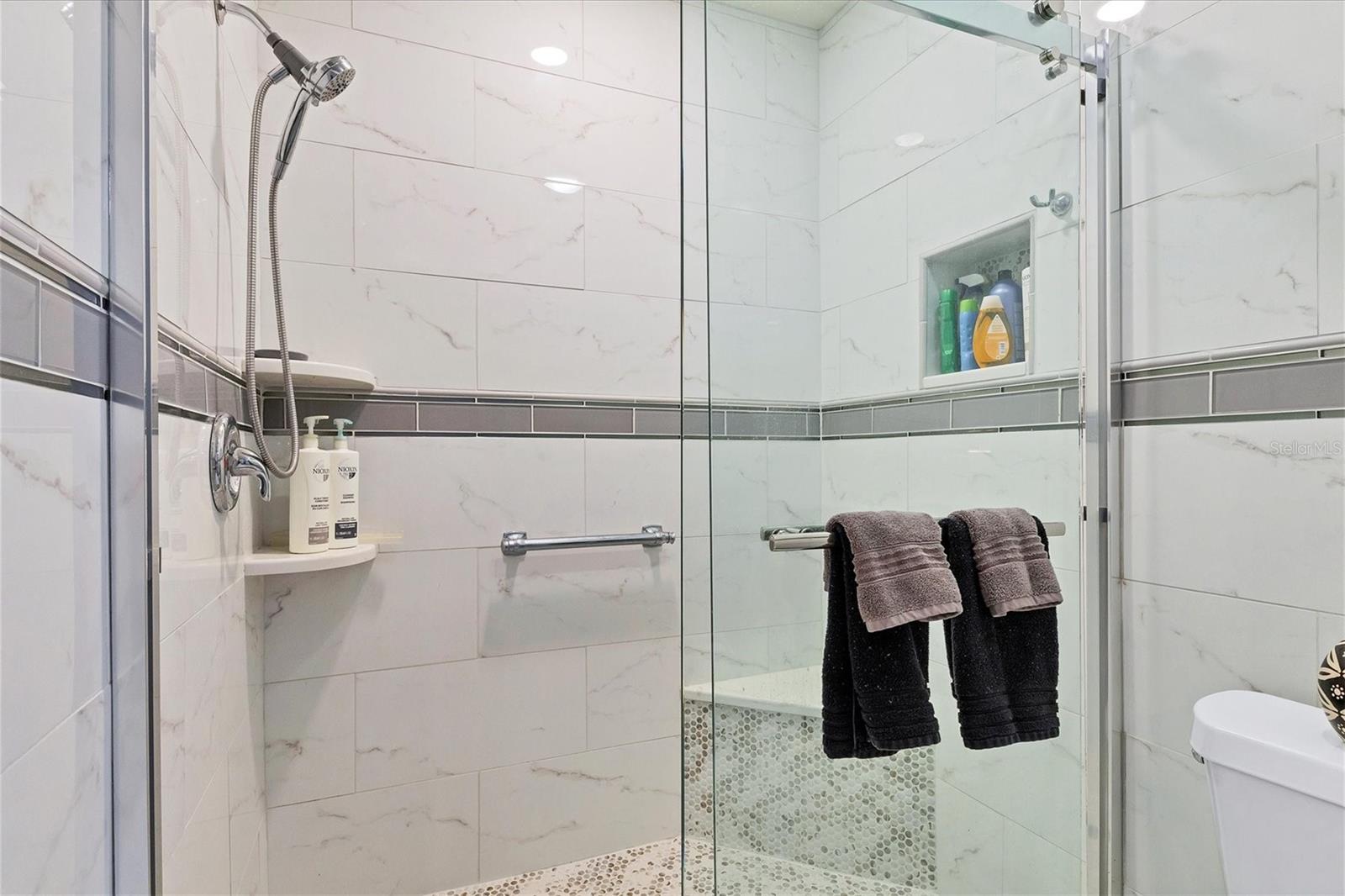 Image 31 of 74 For 97 Vivante Boulevard 204