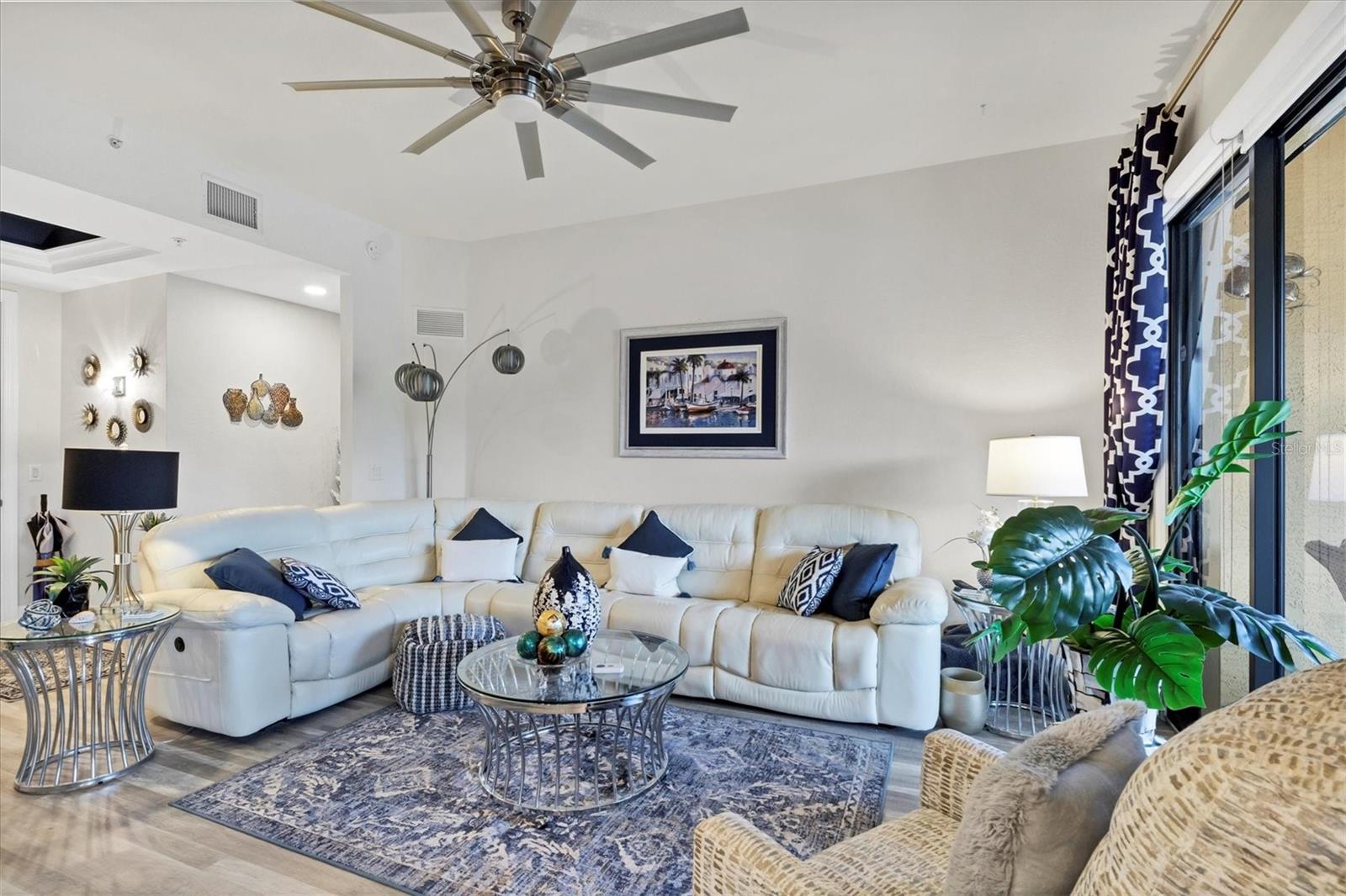 Image 7 of 74 For 97 Vivante Boulevard 204