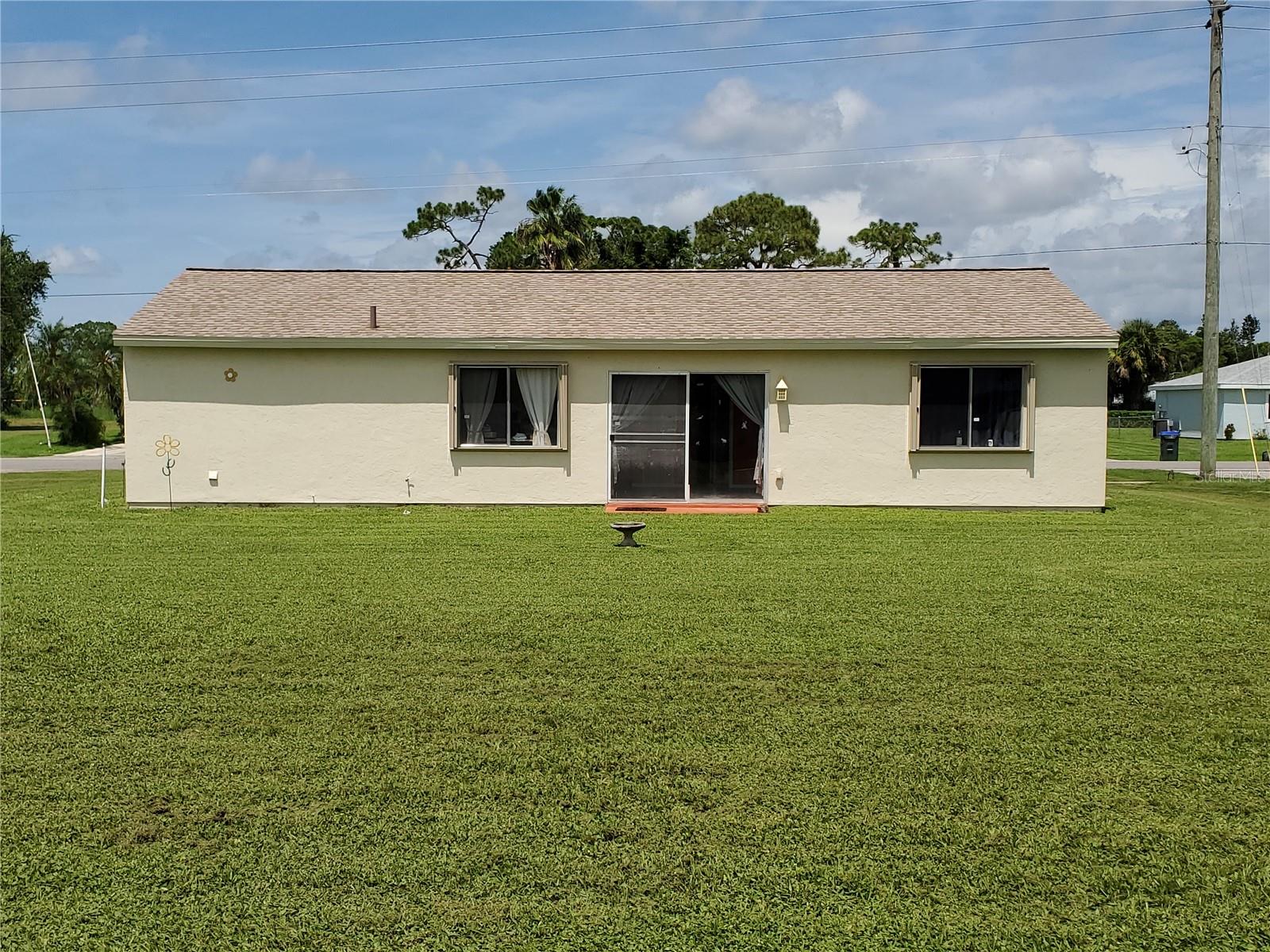 Image 16 of 32 For 3950 Pan American Blvd