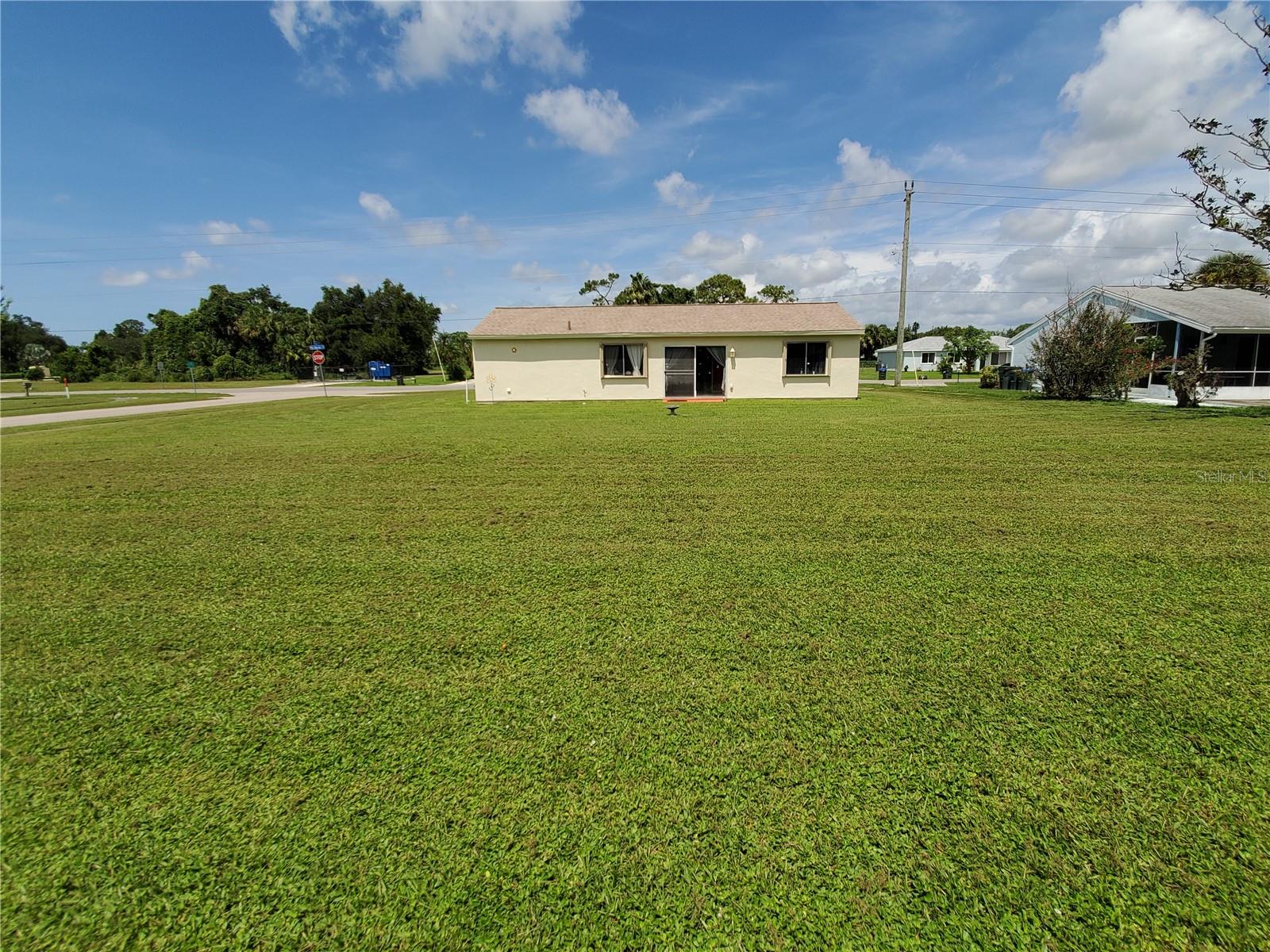 Image 17 of 32 For 3950 Pan American Blvd