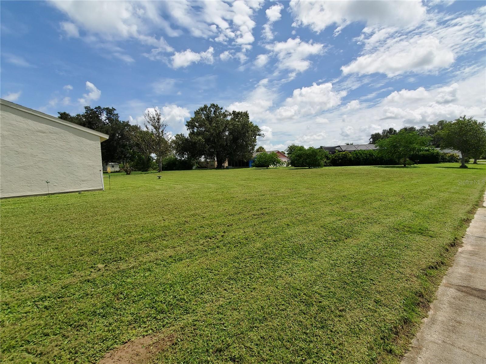 Image 18 of 32 For 3950 Pan American Blvd