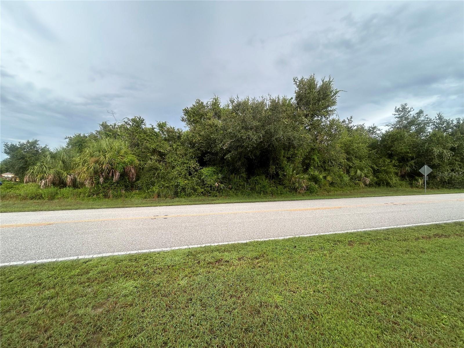 Image 5 of 7 For 3195 Como Street