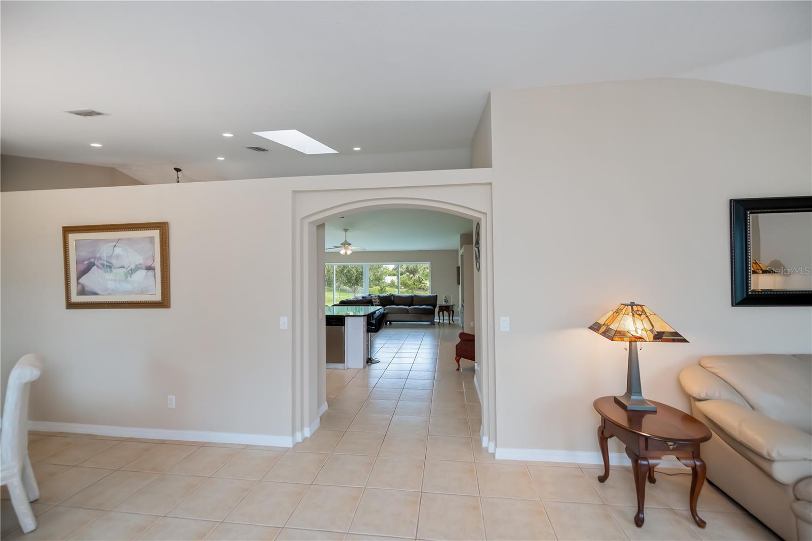 Image 12 of 69 For 1391 Abalom Street