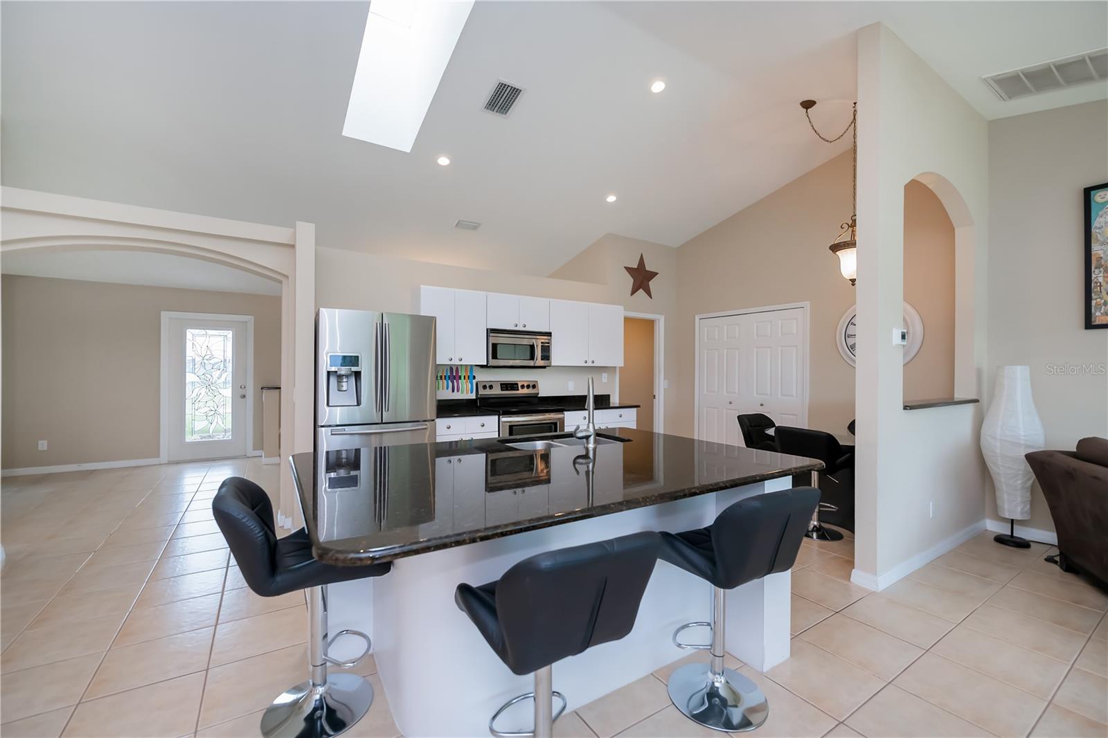 Image 17 of 69 For 1391 Abalom Street