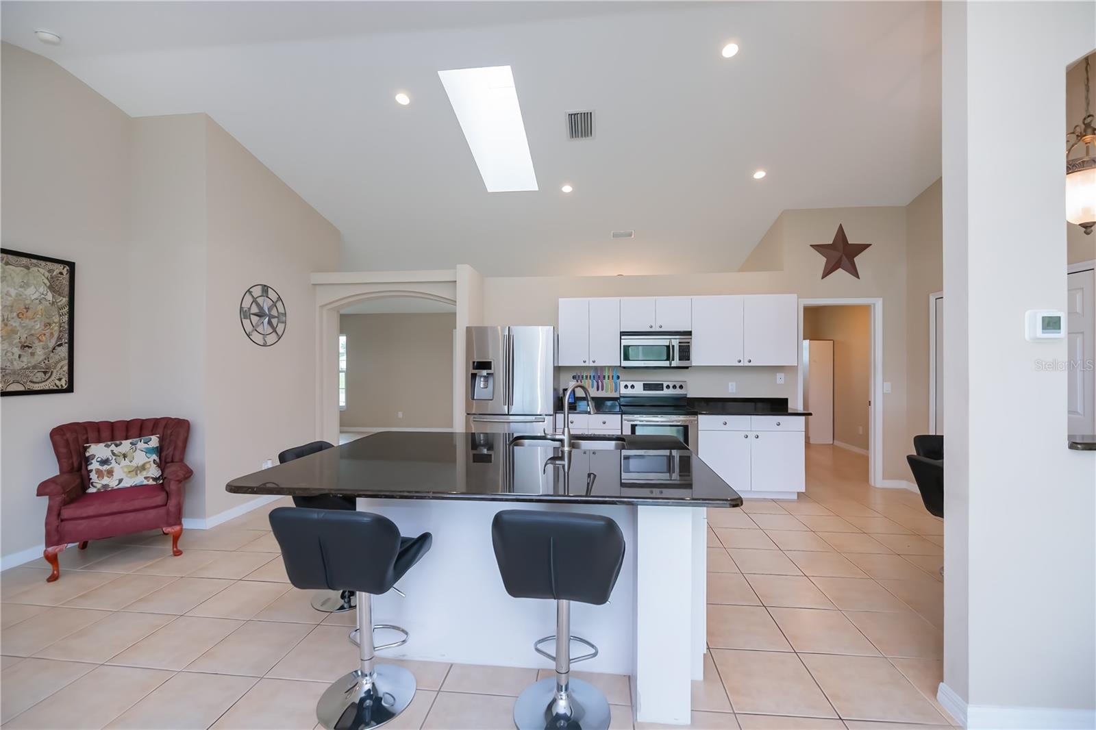 Image 19 of 69 For 1391 Abalom Street